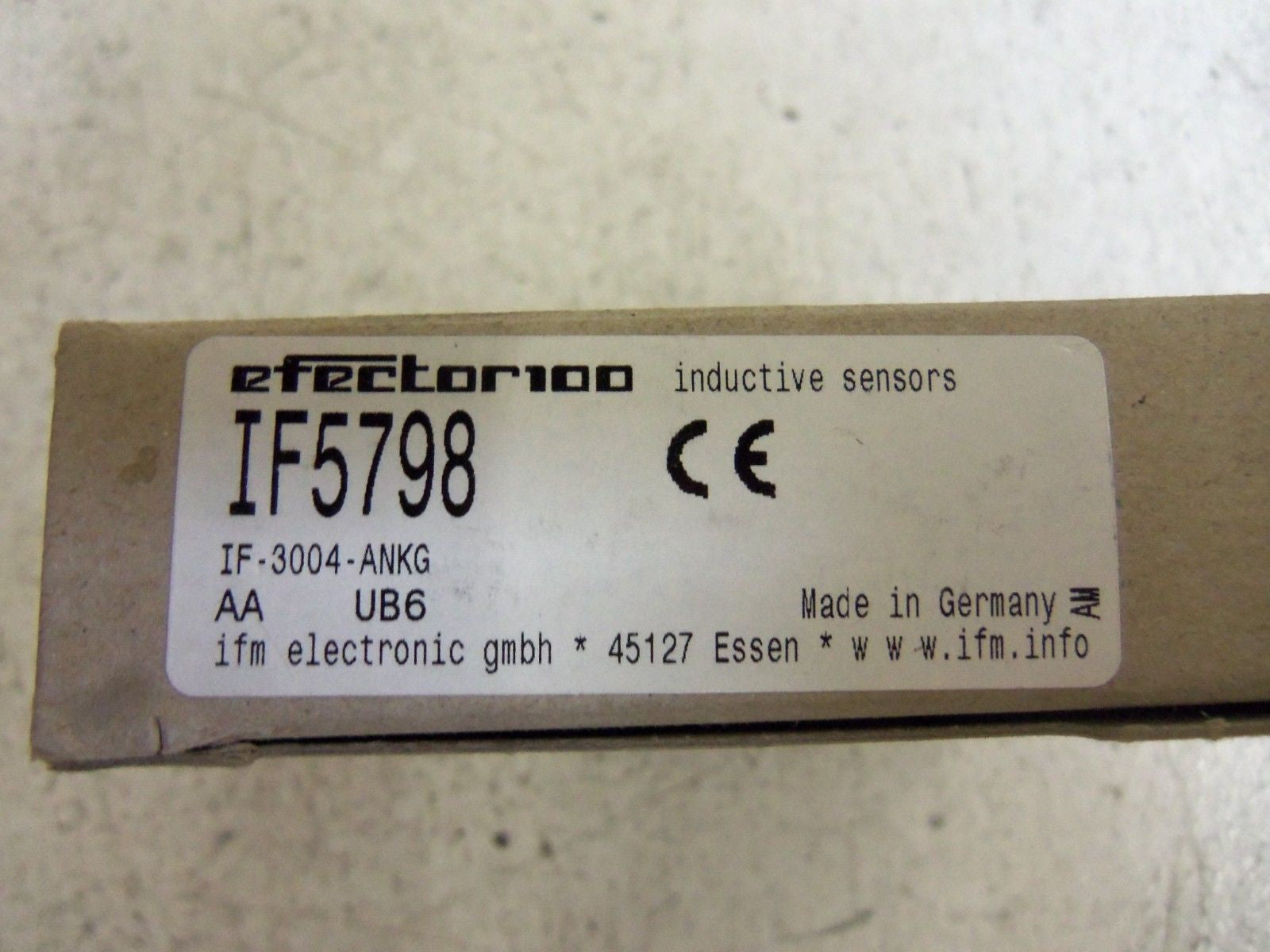 IFM EFECTOR IF5798 INDUCTIVE PROXIMITY SENSOR *NEW IN BOX*