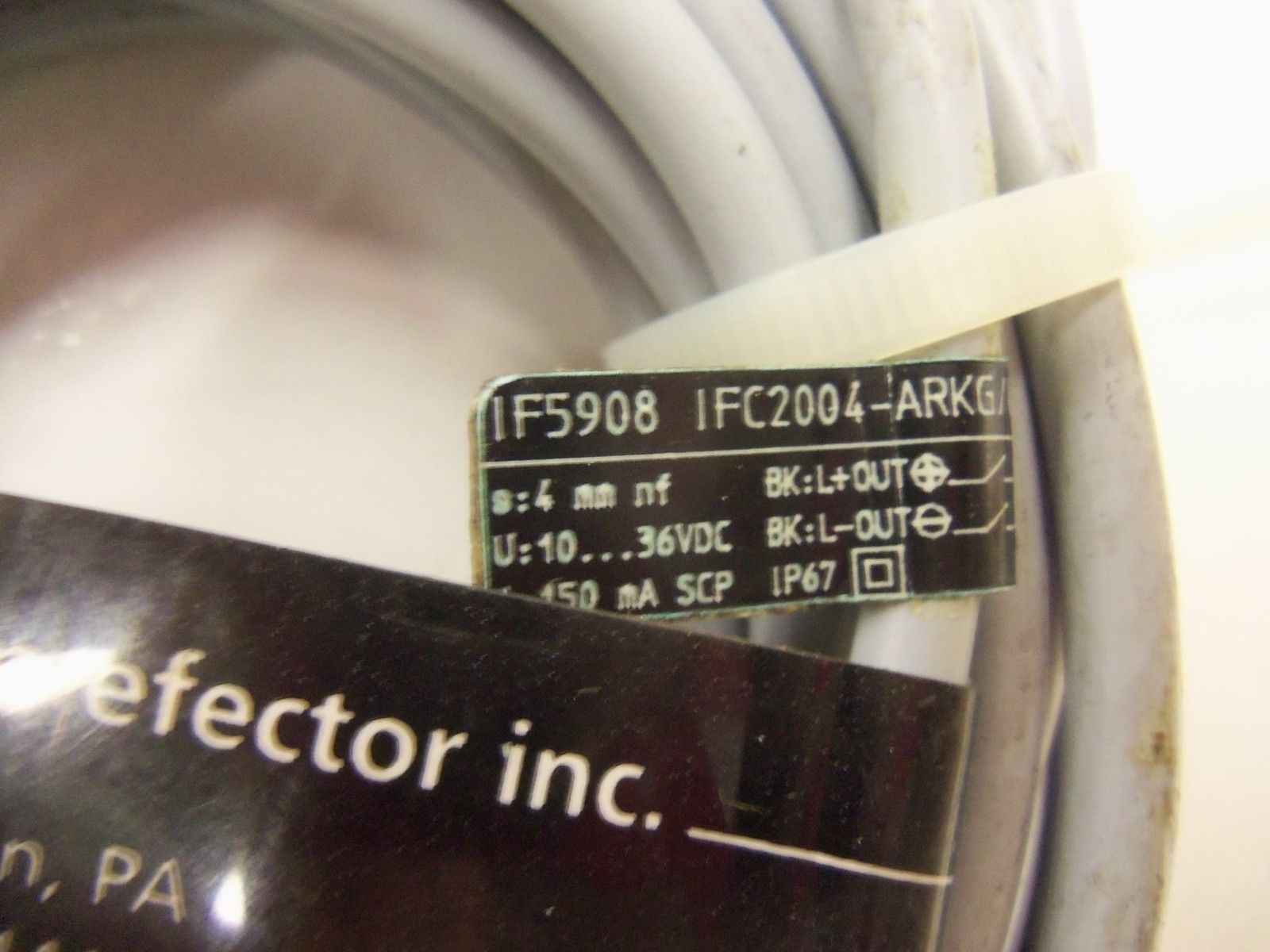IFM EFECTOR IF5908 INDUCTIVE PROXIMITY SENSOR *USED*