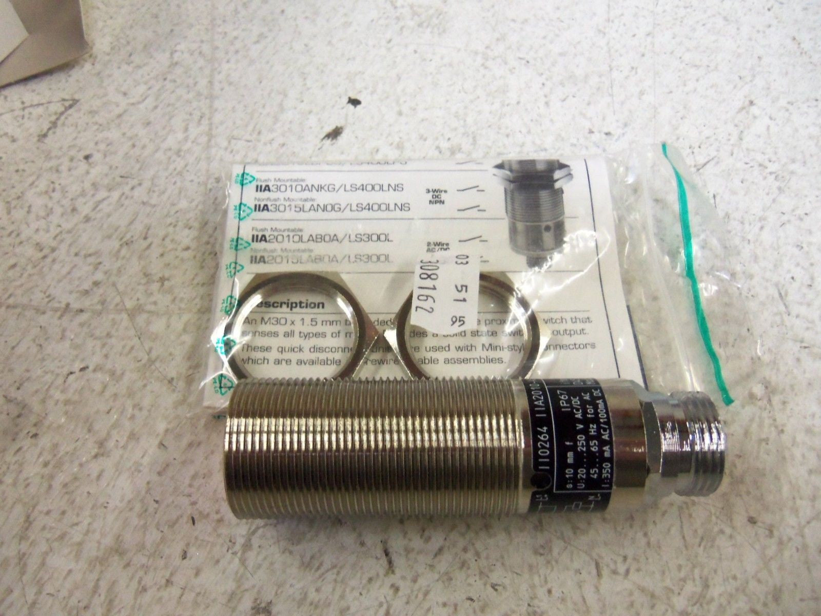 IFM EFECTOR II0264 INDUCTIVE PROXIMITY SENSOR *NEW IN BOX*