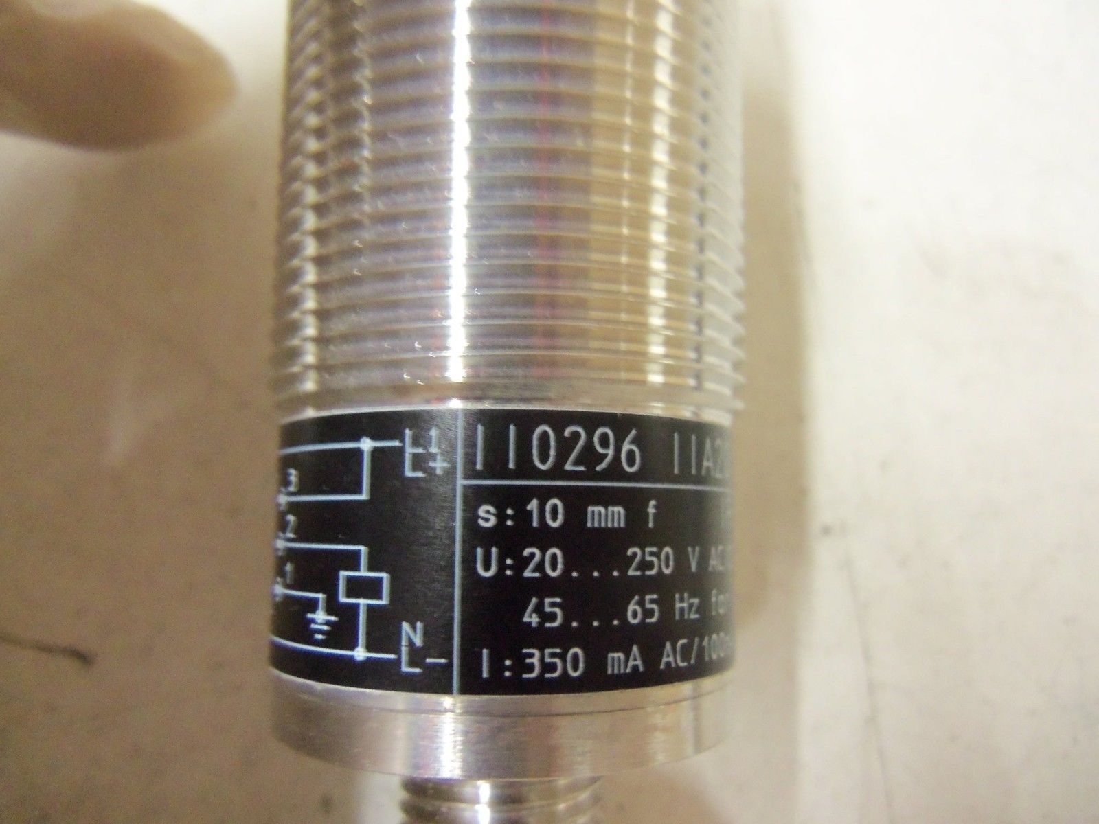 IFM EFECTOR II0296 INDUCTIVE PROXIMITY SENSOR *NEW IN BOX*