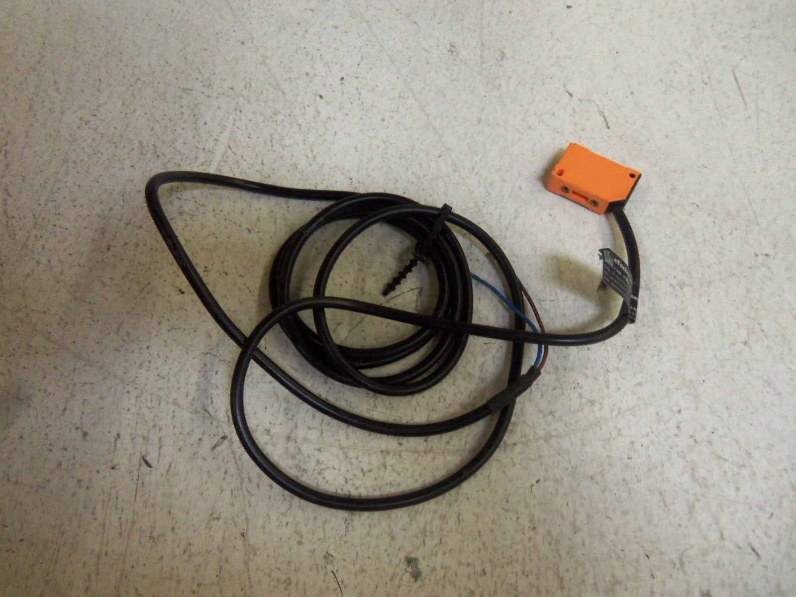 IFM EFECTOR IN0097 IN-2002-ABOA INDUCTIVE PROXIMITY SENSOR *USED*
