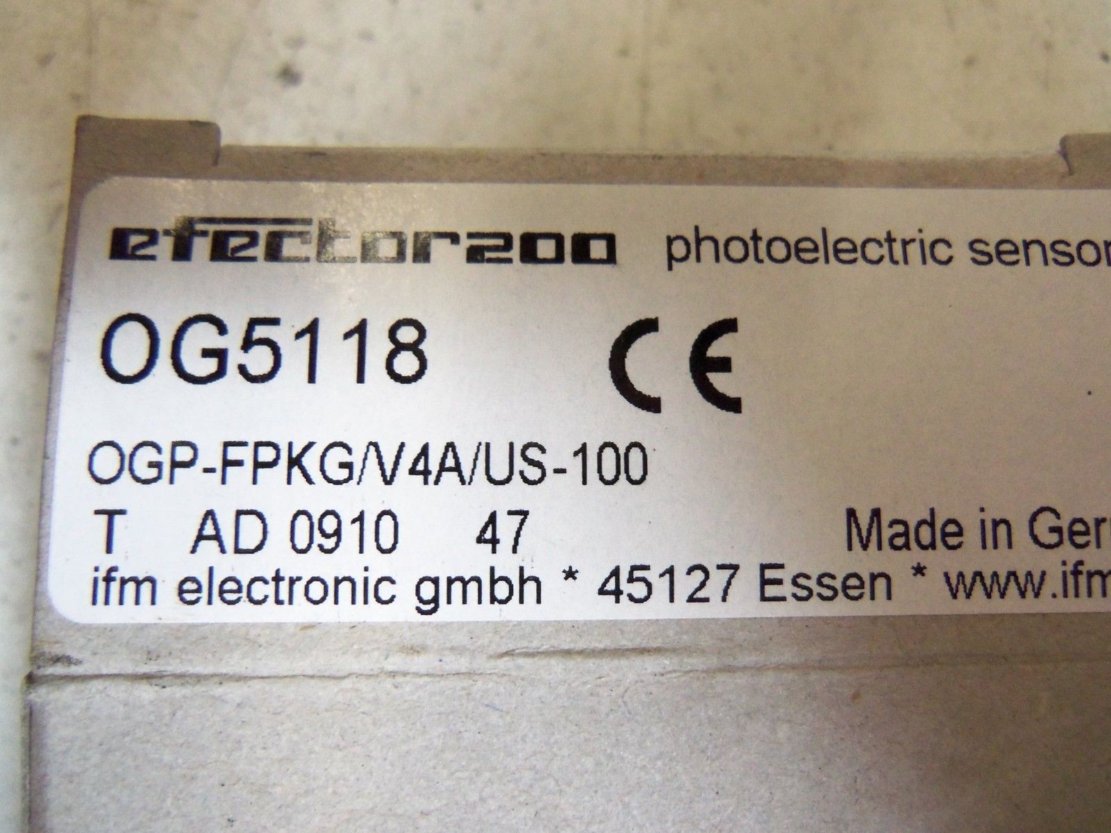 IFM EFECTOR OG5118 RETRO REFLECTIVE SENSOR *NEW IN BOX*