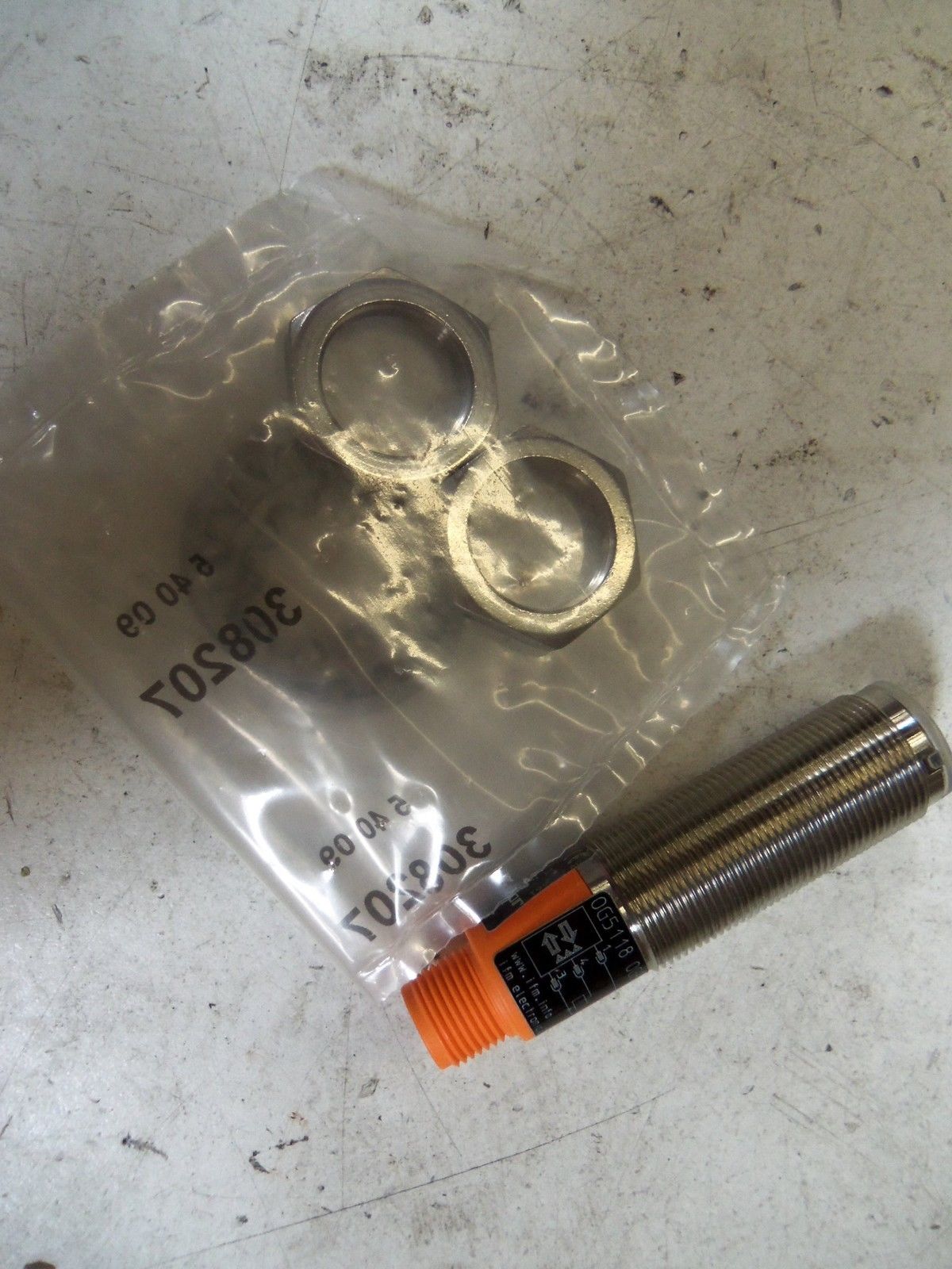 IFM EFECTOR OG5118 RETRO REFLECTIVE SENSOR *NEW IN BOX*