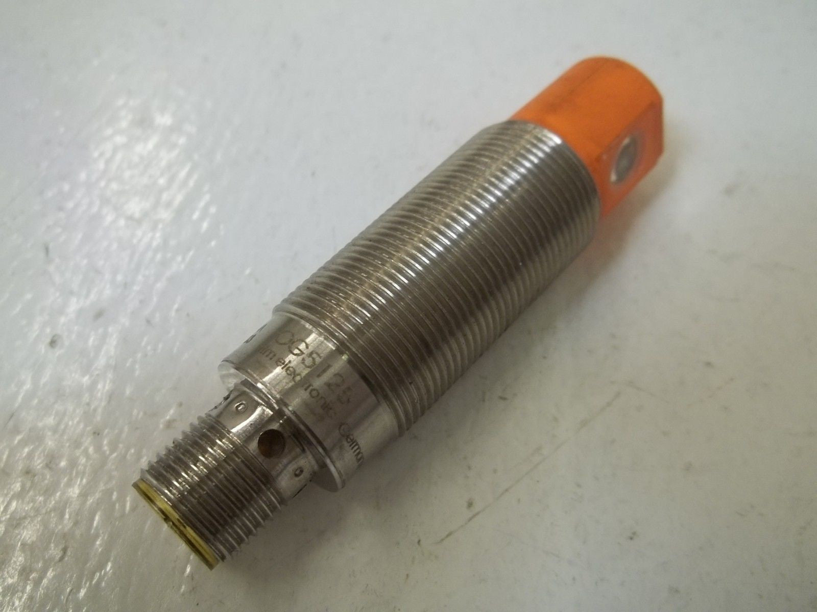IFM EFECTOR OG5125 RETRO REFLECTIVE SENSOR *USED*