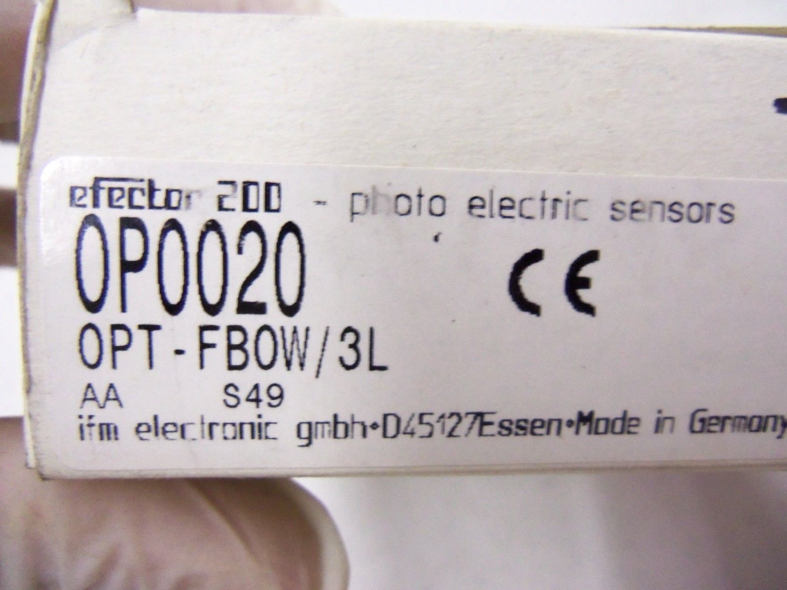 IFM EFECTOR OP0020 DIFFUSE REFLECTION SENSOR *NEW IN BOX*