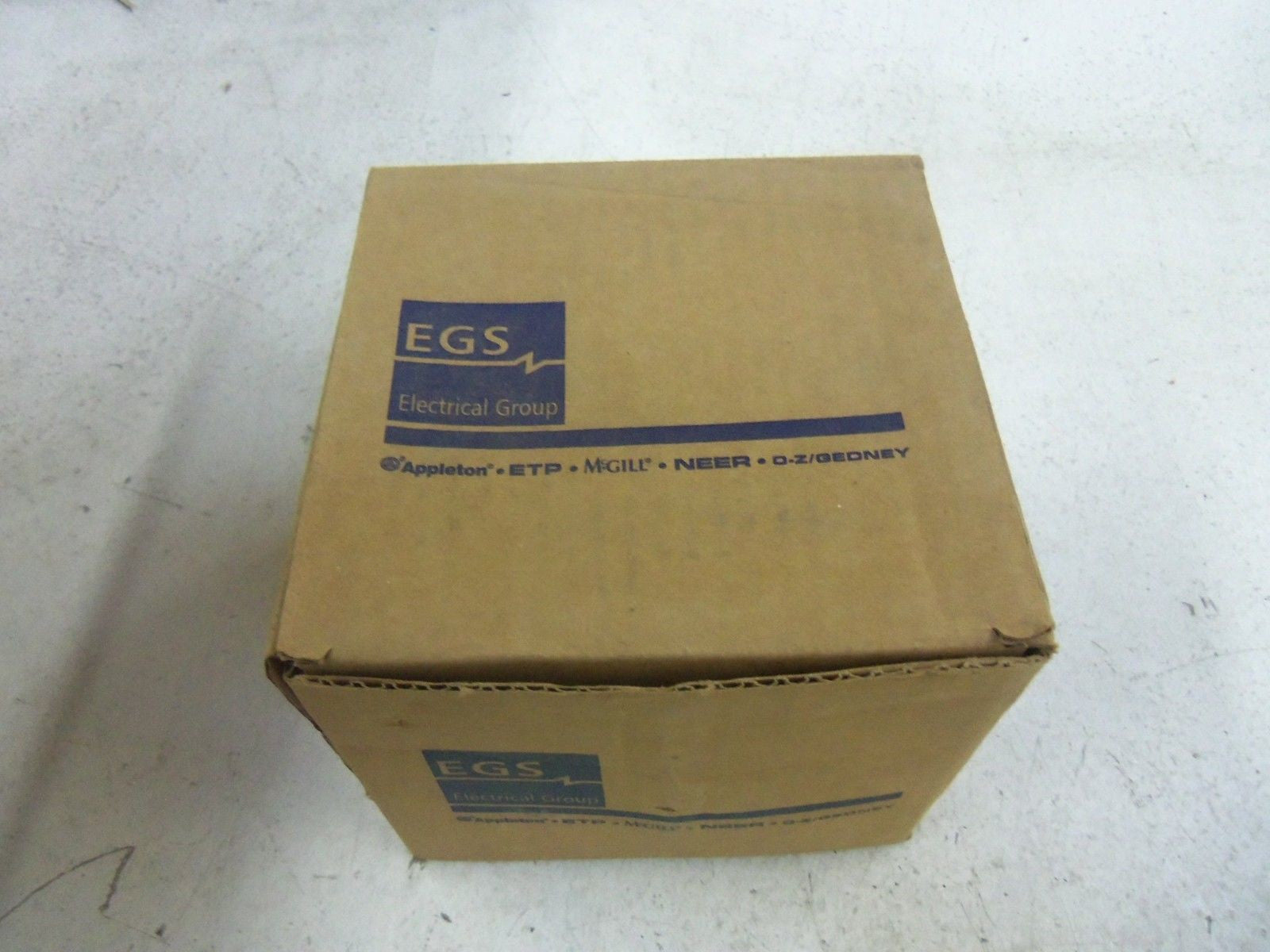 EGS 4Q-400L CONDUIT *NEW IN BOX*
