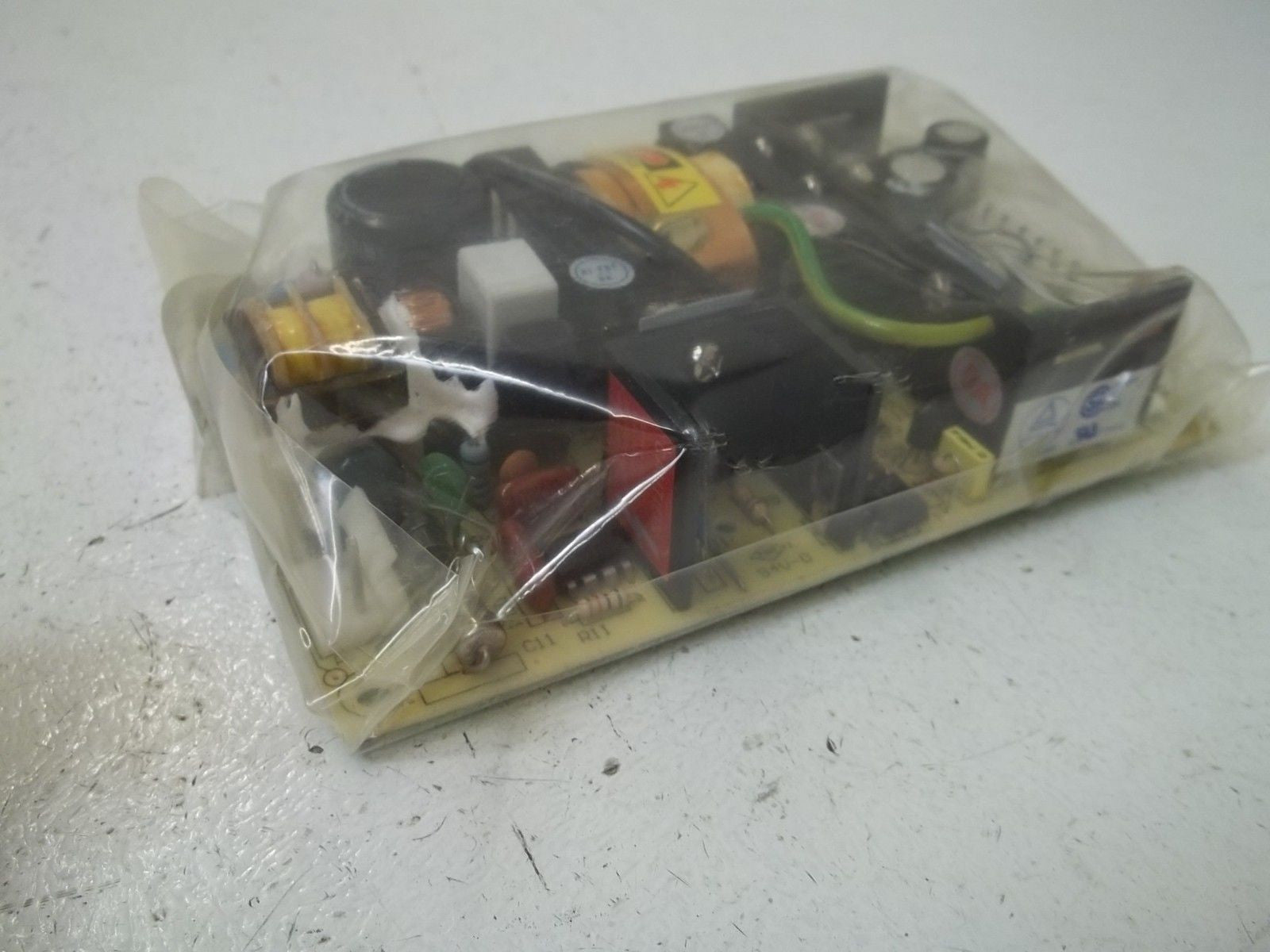 EGS GLD-01-040 POWER SUPPLY *USED*