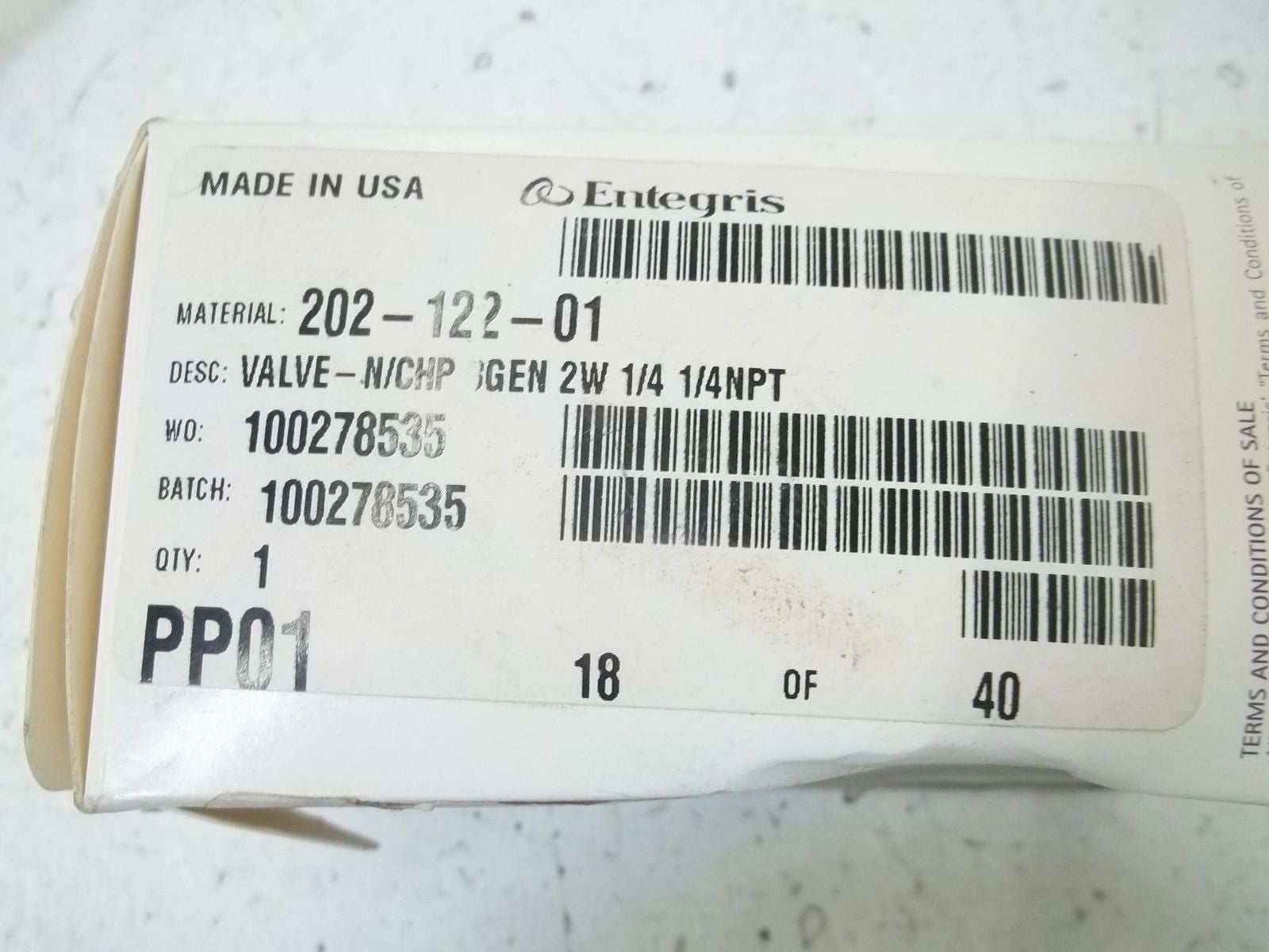 ENTEGRIS 202-122-01 VALVE *NEW IN BOX*