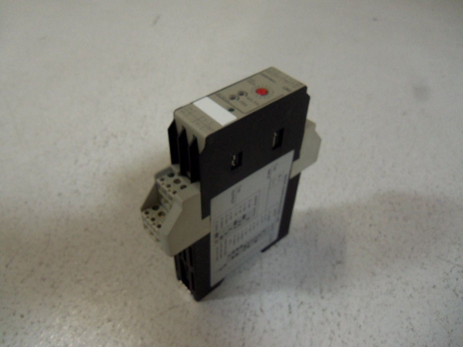 ENTRELEC UNI TEMPERATURE RELAY CONVERTER *USED*