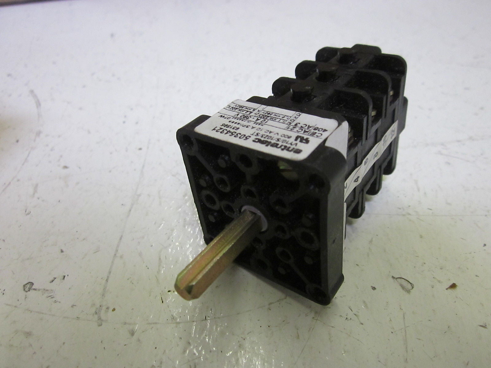 ENTRELEC VY10/S/1023/ST CAM SWITCH (AS PICTURED)   *USED*