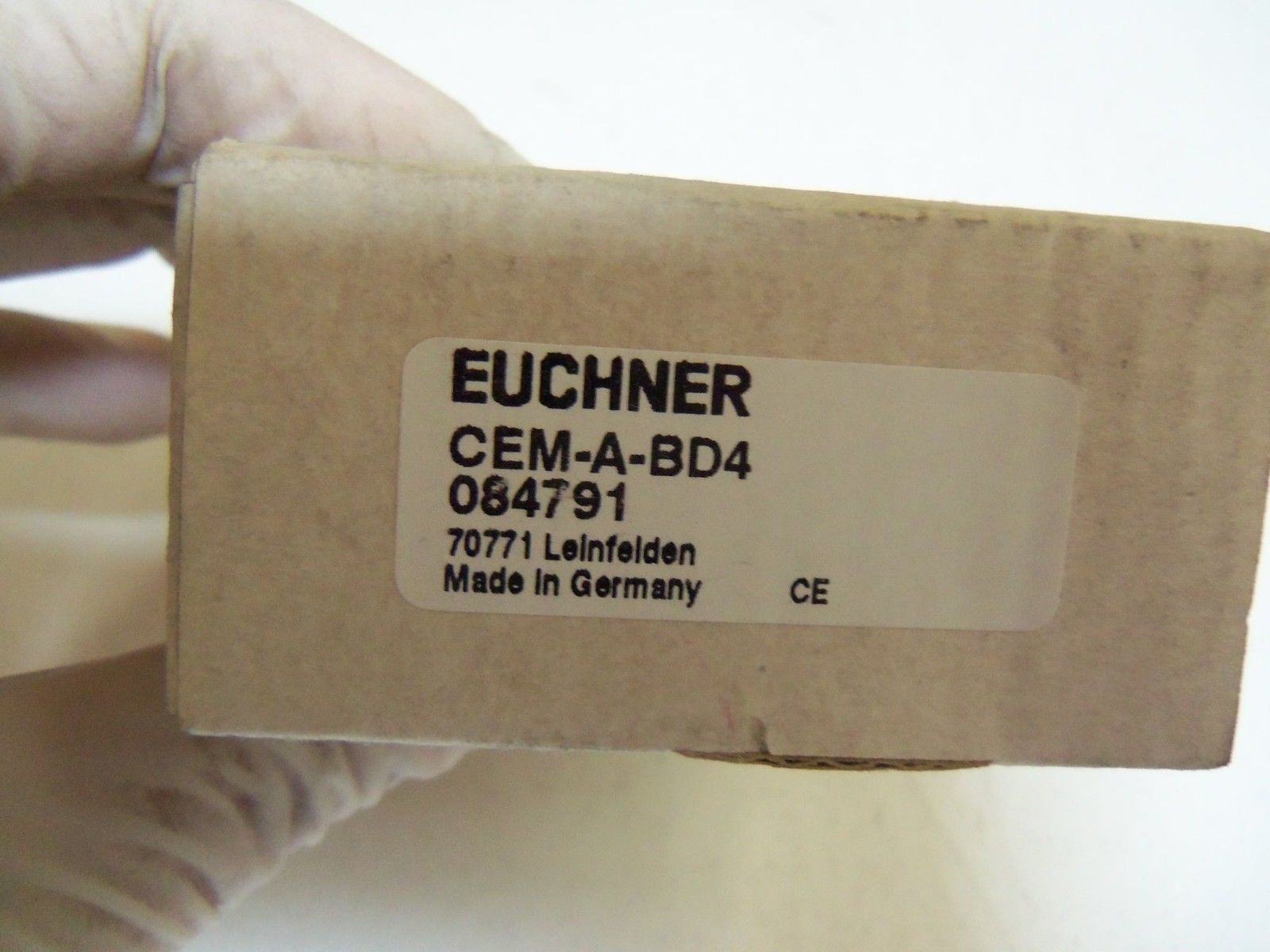 EUCHNER CEM-A-BD4 *NEW IN BOX*
