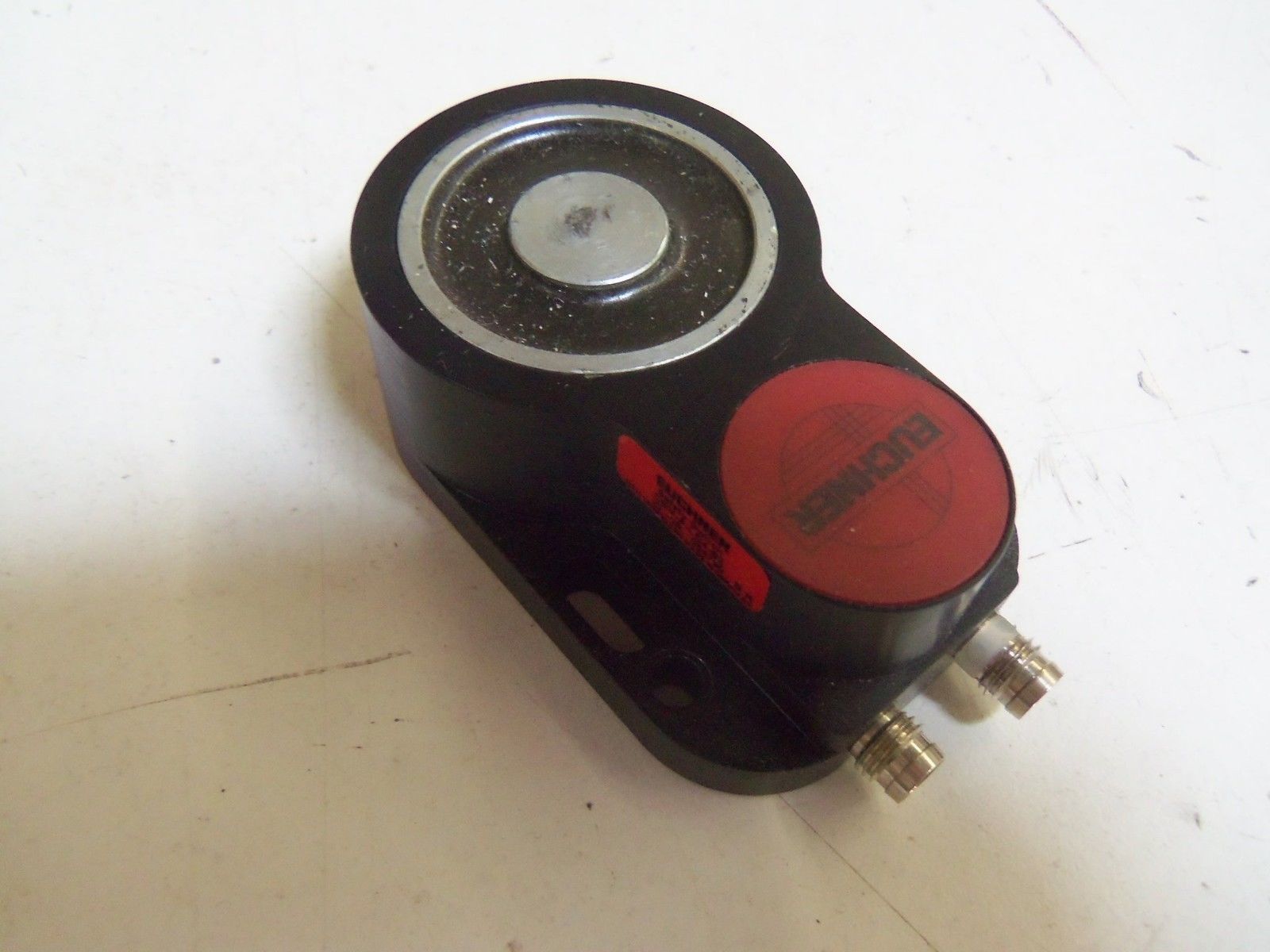 EUCHNER CEM-A-LD4-S2 *NEW IN BOX*