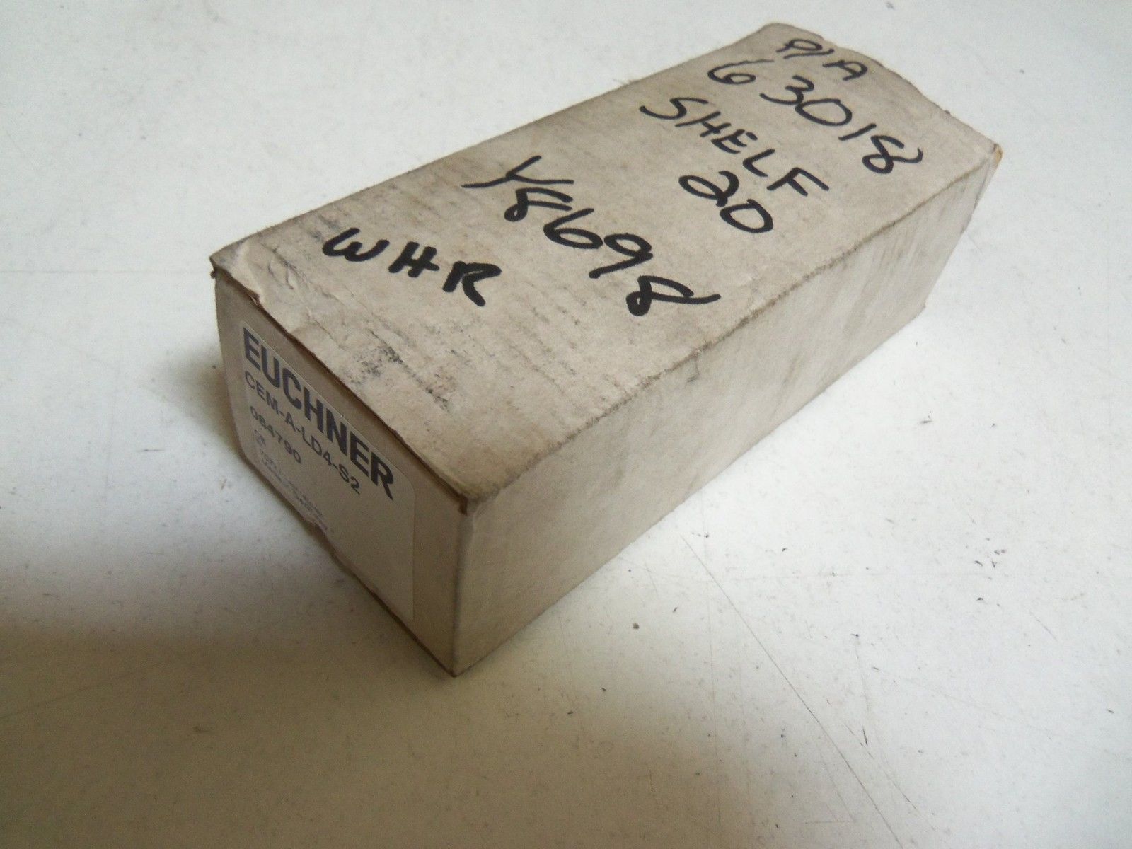 EUCHNER CEM-A-LD4-S2 *NEW IN BOX*