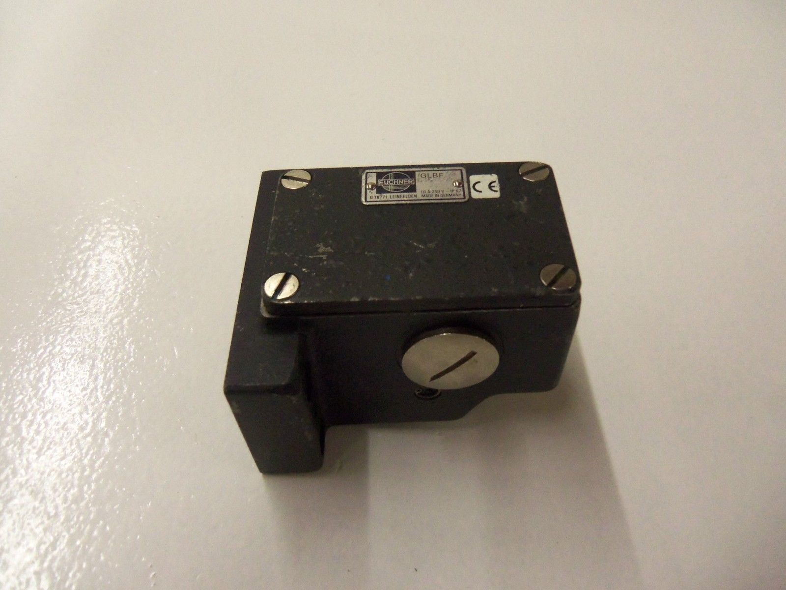 EUCHNER GLBF-02-D16-502 *USED*