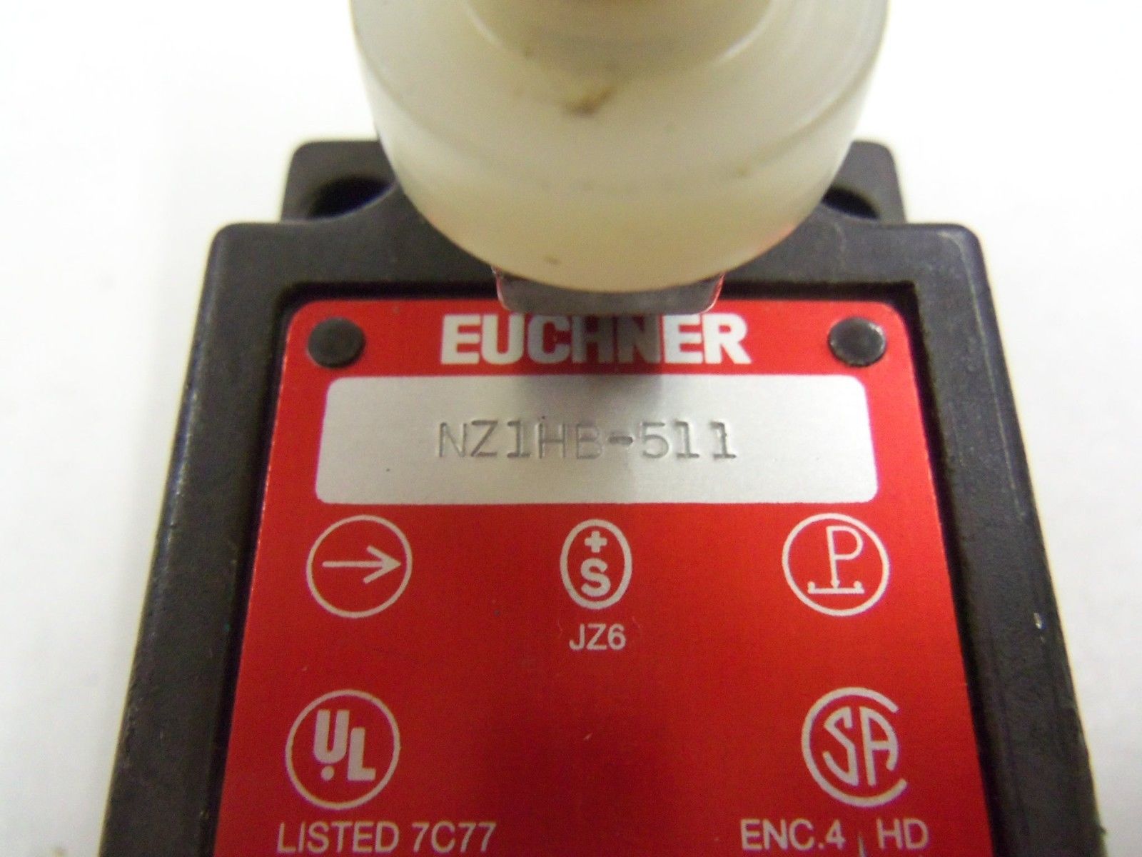 EUCHNER NZ1HB-511 *NEW NO BOX*