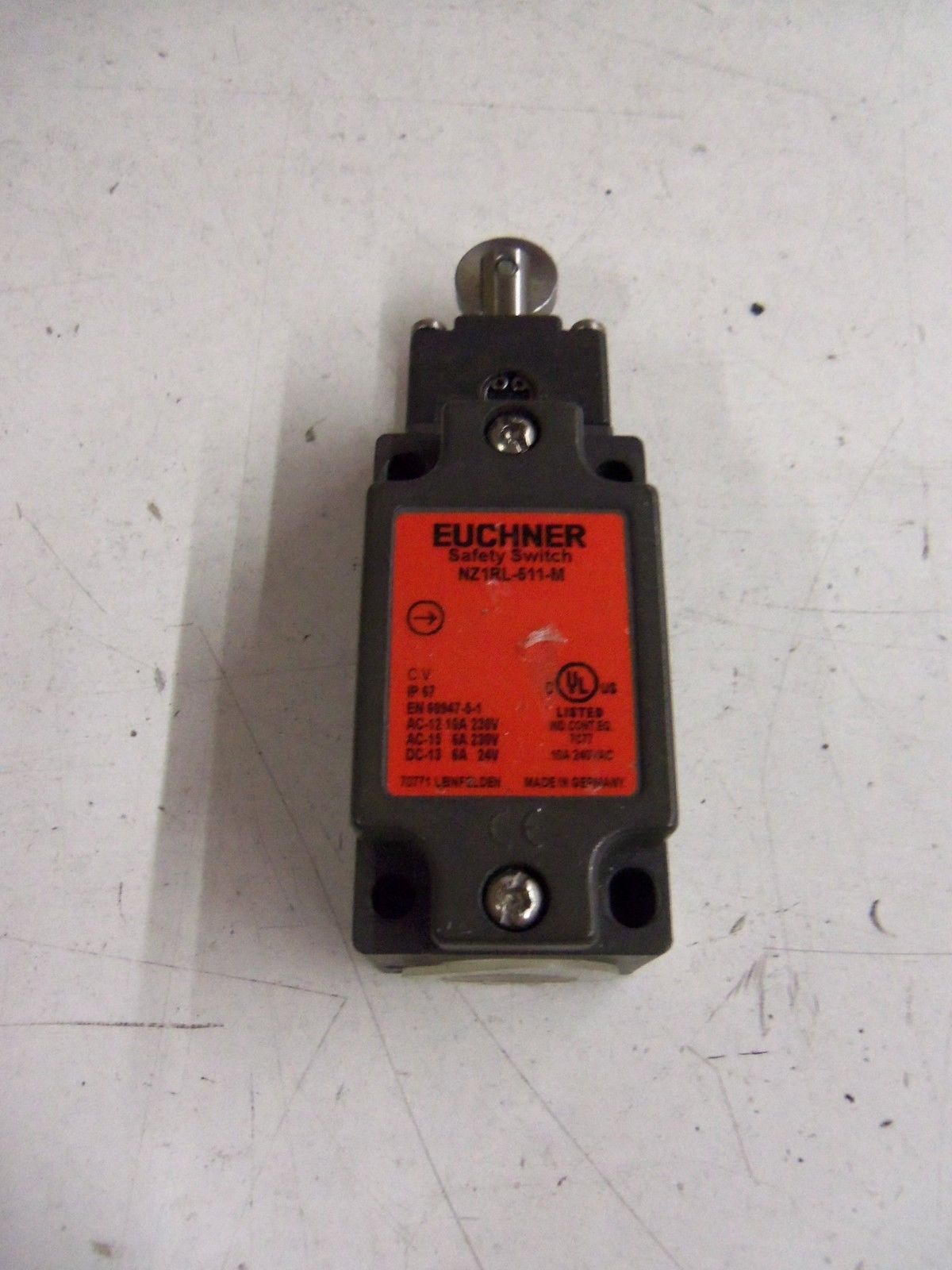 EUCHNER NZ1RL-511-M *USED*