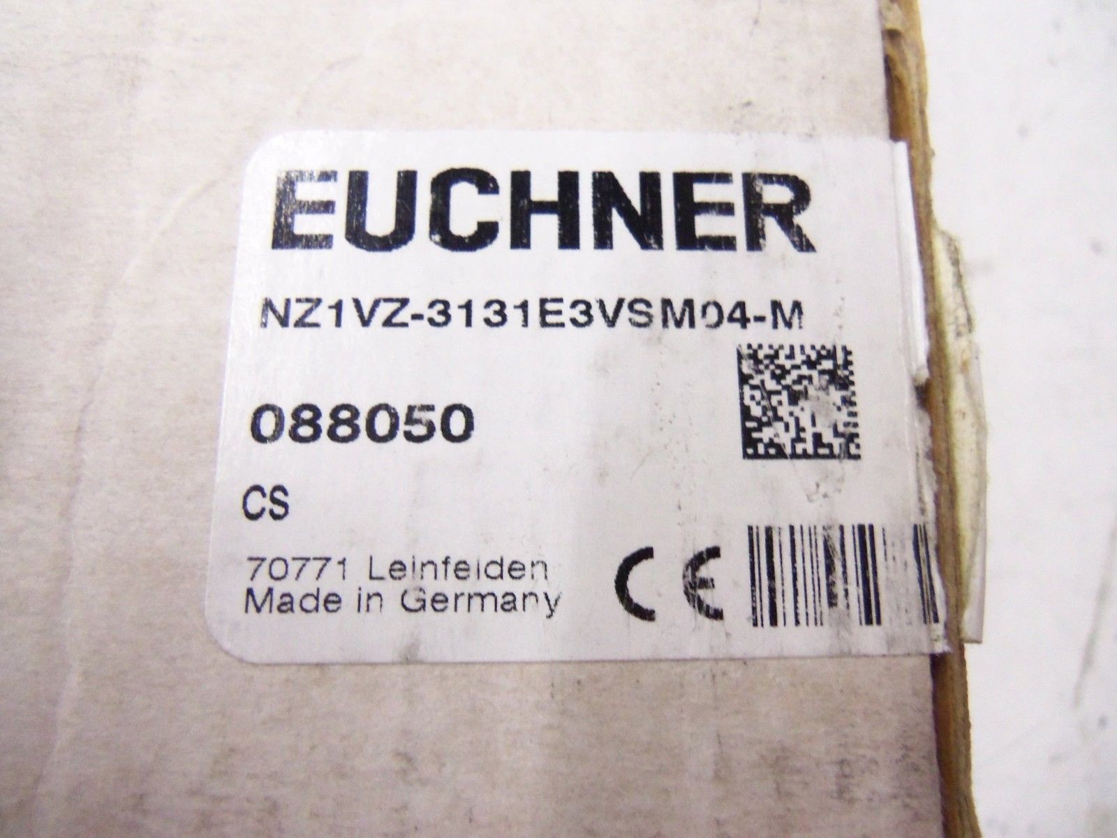 EUCHNER NZ1VZ-3131E3VSM04-M *NEW IN BOX*