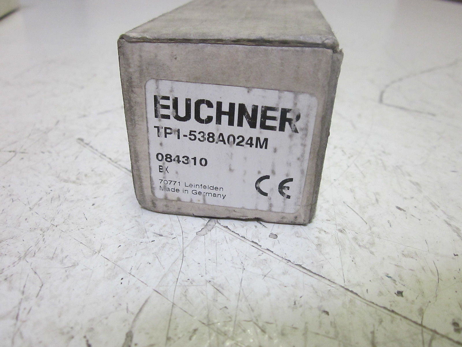 EUCHNER TP1-538A024M SAFETY SWITCH *USED*