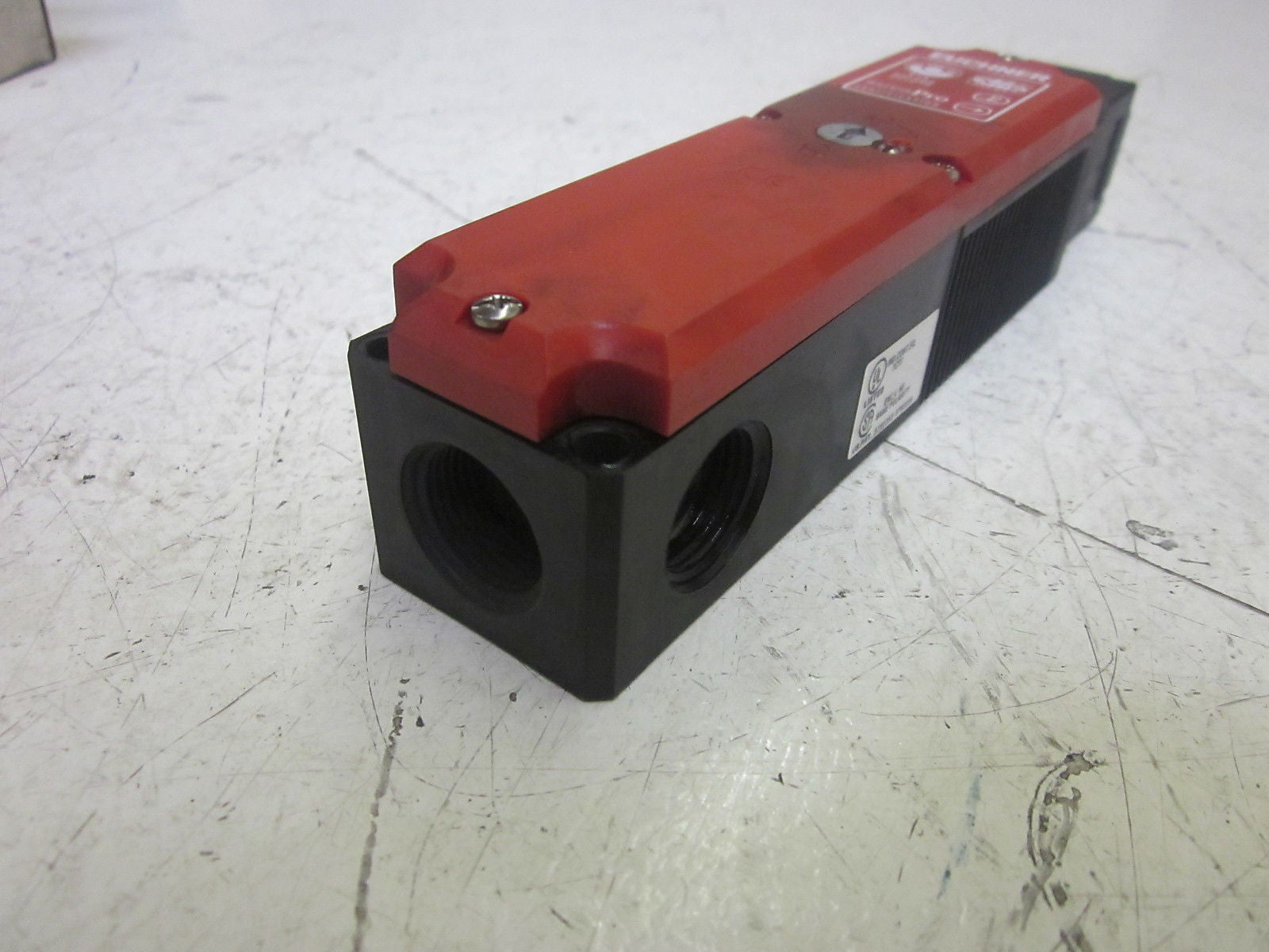 EUCHNER TP1-538A024M SAFETY SWITCH *USED*