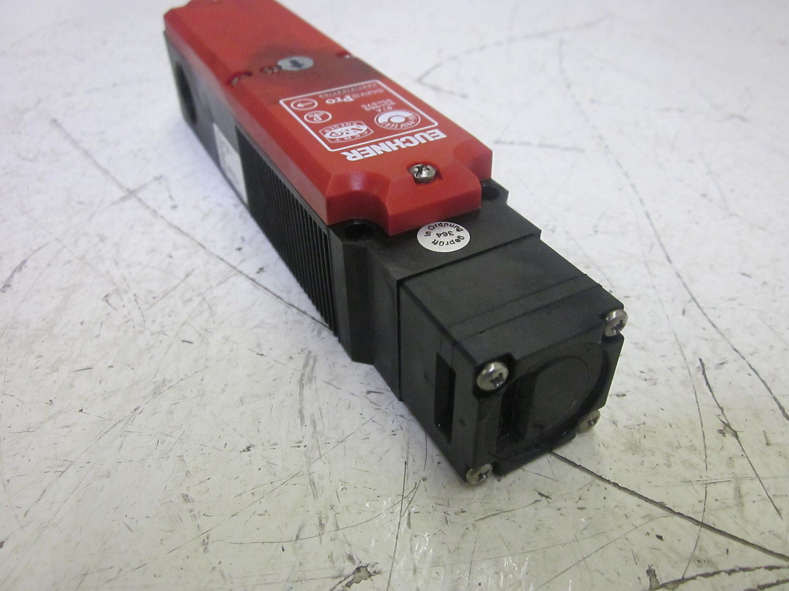 EUCHNER TP1-538A024M SAFETY SWITCH *USED*