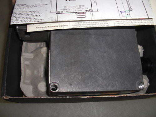 EUCHNER TZ1LE024PGOR8C SAFETY SWITCH *NEW IN BOX*