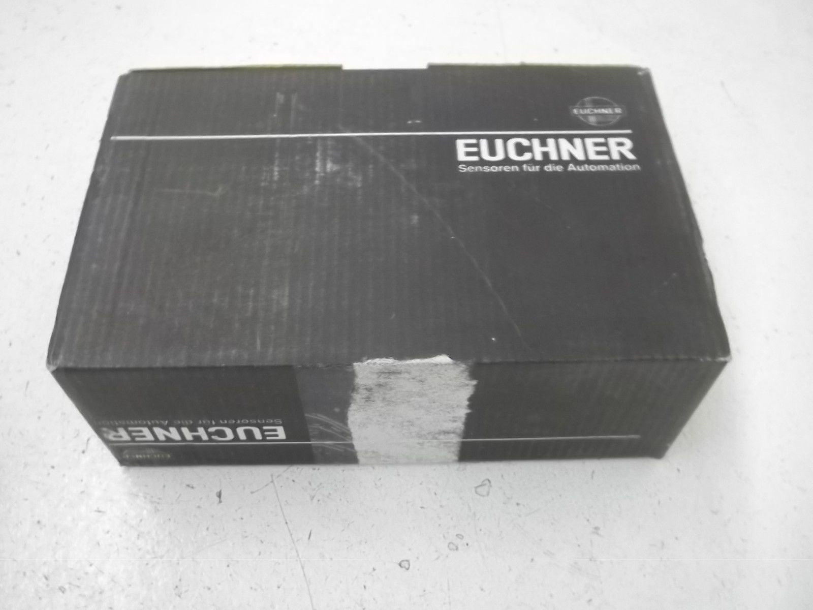 EUCHNER TZ2LE024PGVAB SAFETY SWITCH *NEW IN BOX*