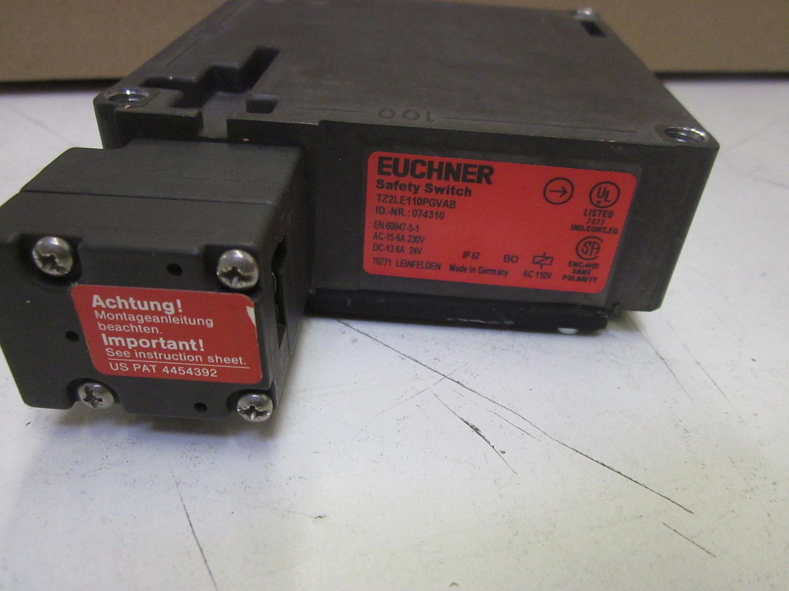 EUCHNER TZ2LE110PGVAB *NEW NO BOX*