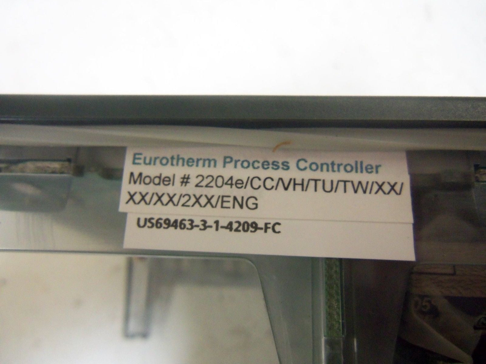 EUROTHERM 2204e/CC/VH/TU/TW/XX/XX/XX/2XX/ENG CONTROLLER(AS PICTURED)*NEW IN BOX*