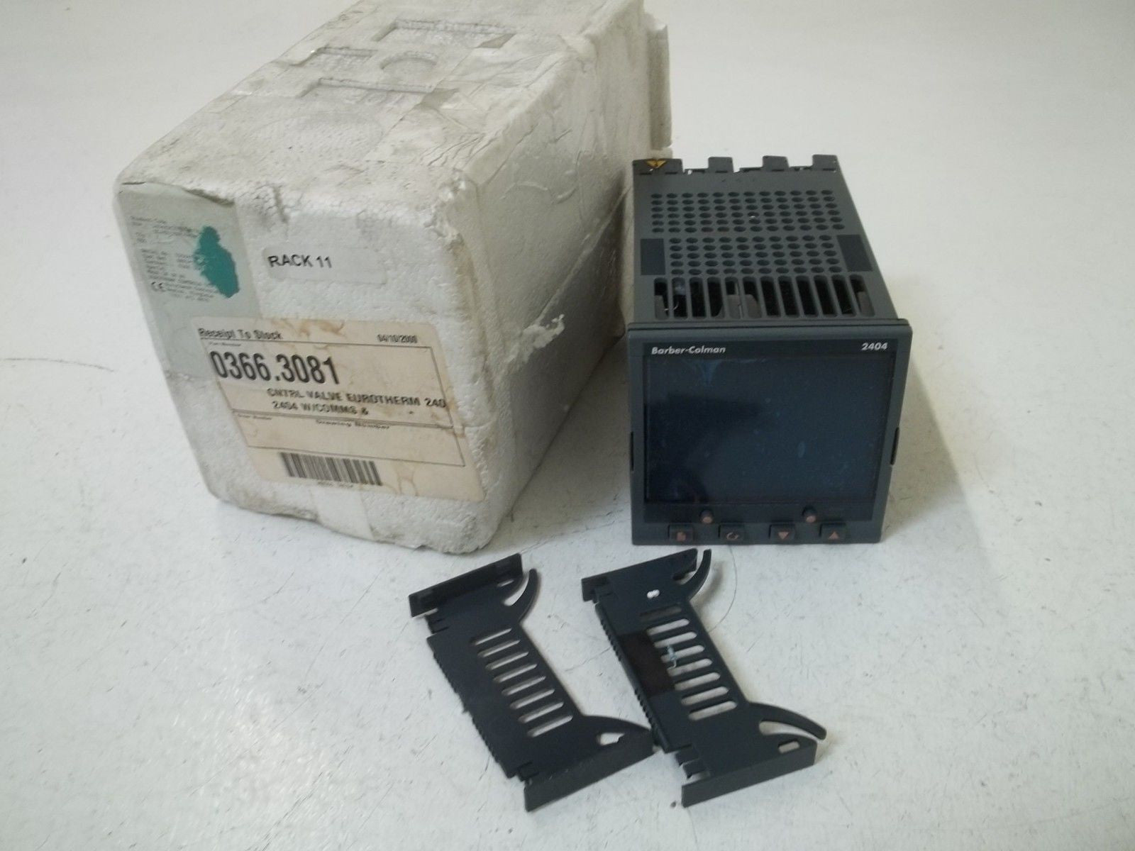 EUROTHERM 2404/VC/VH/RM/V5/XX/DL/XX/FE/XX/ENG/ *NEW IN BOX