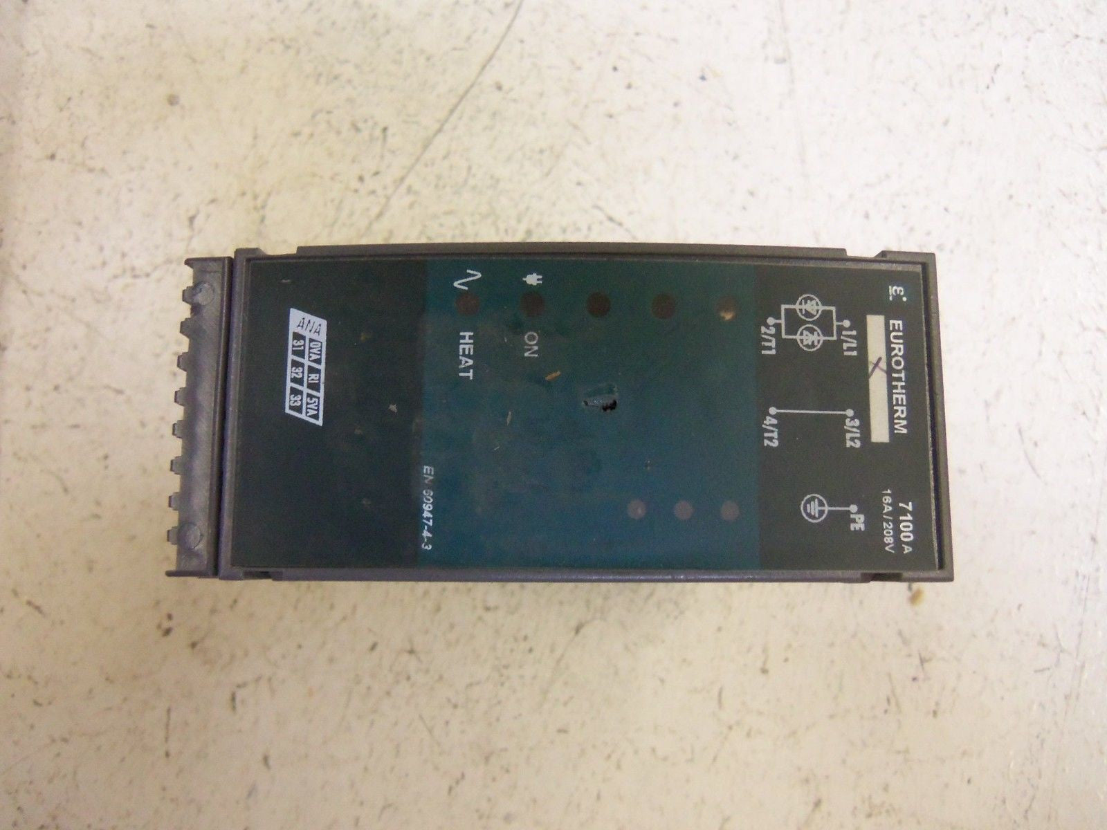 EUROTHERM 7100A 16A/208V/SELF/XXXX/NONE/ASC/XXXX/0V10/ENG/NONE/////////NONE/NONE