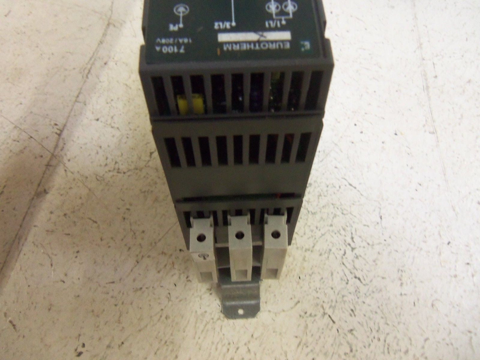 EUROTHERM 7100A 16A/208V/SELF/XXXX/NONE/ASC/XXXX/0V10/ENG/NONE/////////NONE/NONE
