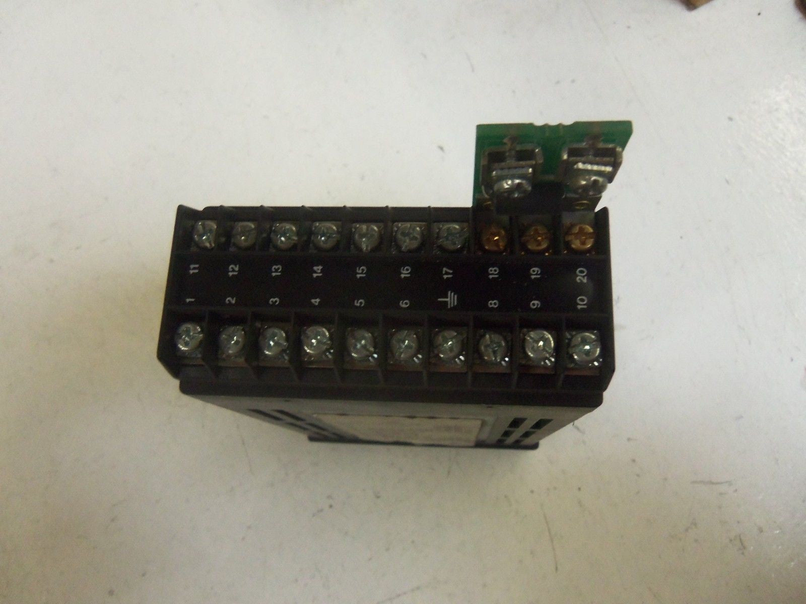 EUROTHERM 849/VPR/R1/0/IAA02/0/(@AE163)/[4/20/MA/=/80/400/F]/CE/AF137/ *USED*