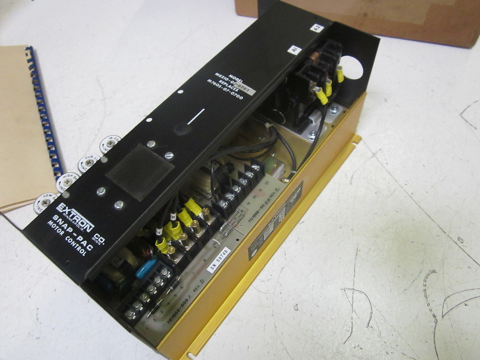 EXTRON M8210-01-0701 DC DRIVE  *NEW IN BOX*
