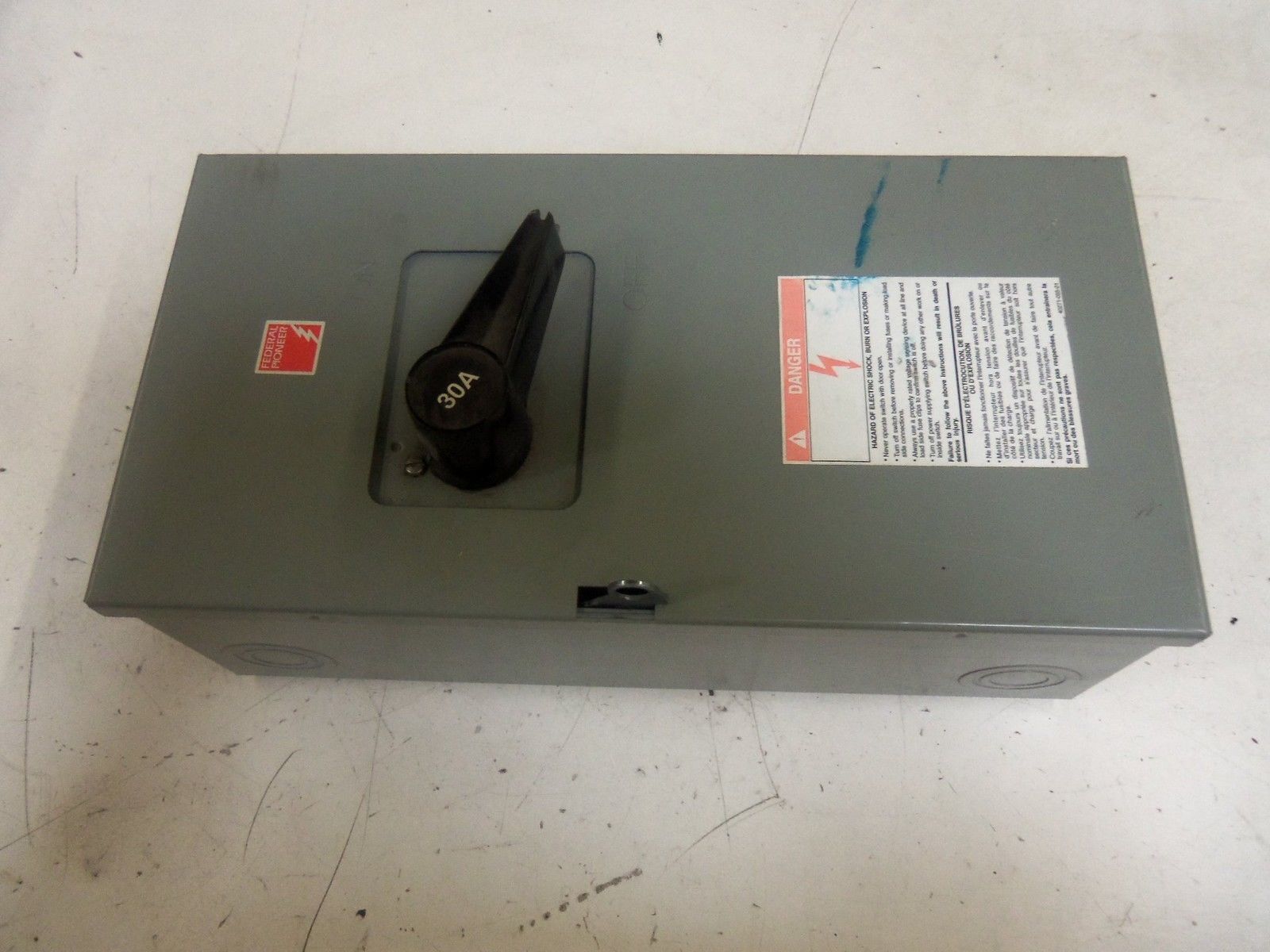 FEDERAL PIONEER 1336 DISCONNECT SWITCH *NEW NO BOX*