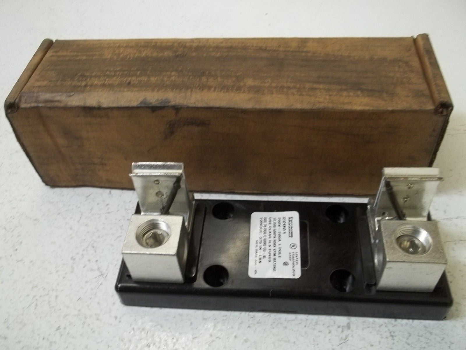 FERRAZ SHWAMUT 22001 FUSEHOLDER *NEW IN BOX*