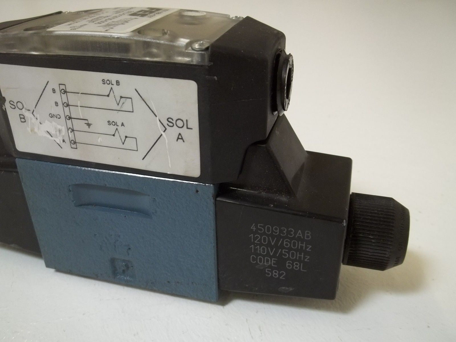 FES 370-012700-005 DIRECTIONAL VALVE 120/110VAC, WATTS 10 *USED*