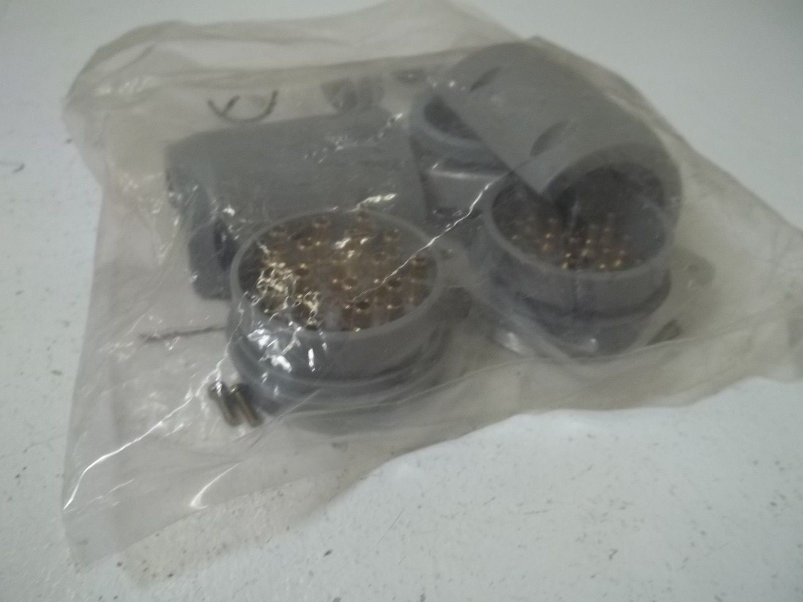 FESTO 13010638 MULTI-TUBE ASY *NEW IN A BAG*