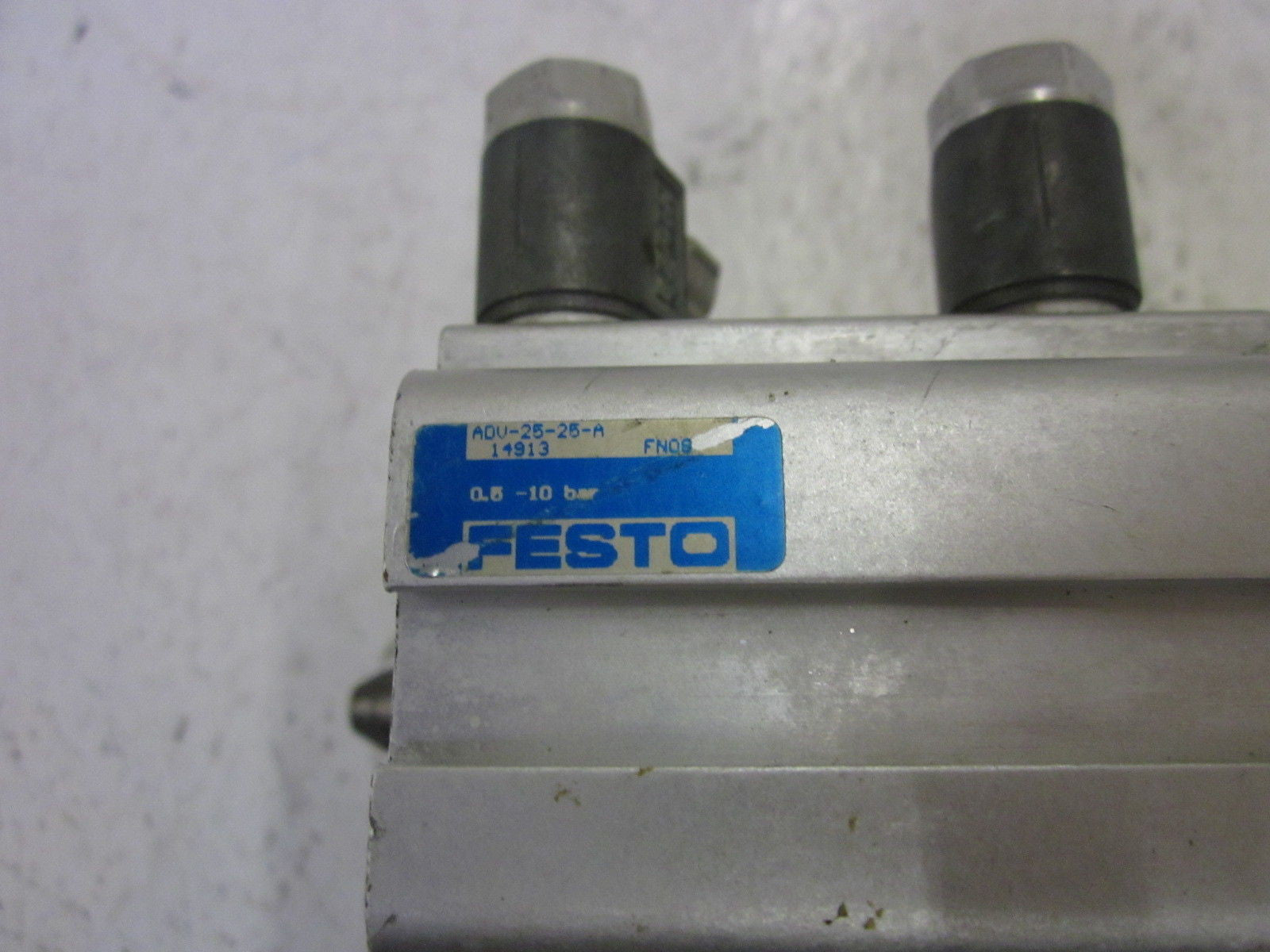 FESTO ADV-25-25-A PNEUMATIC CYLINDER *USED*