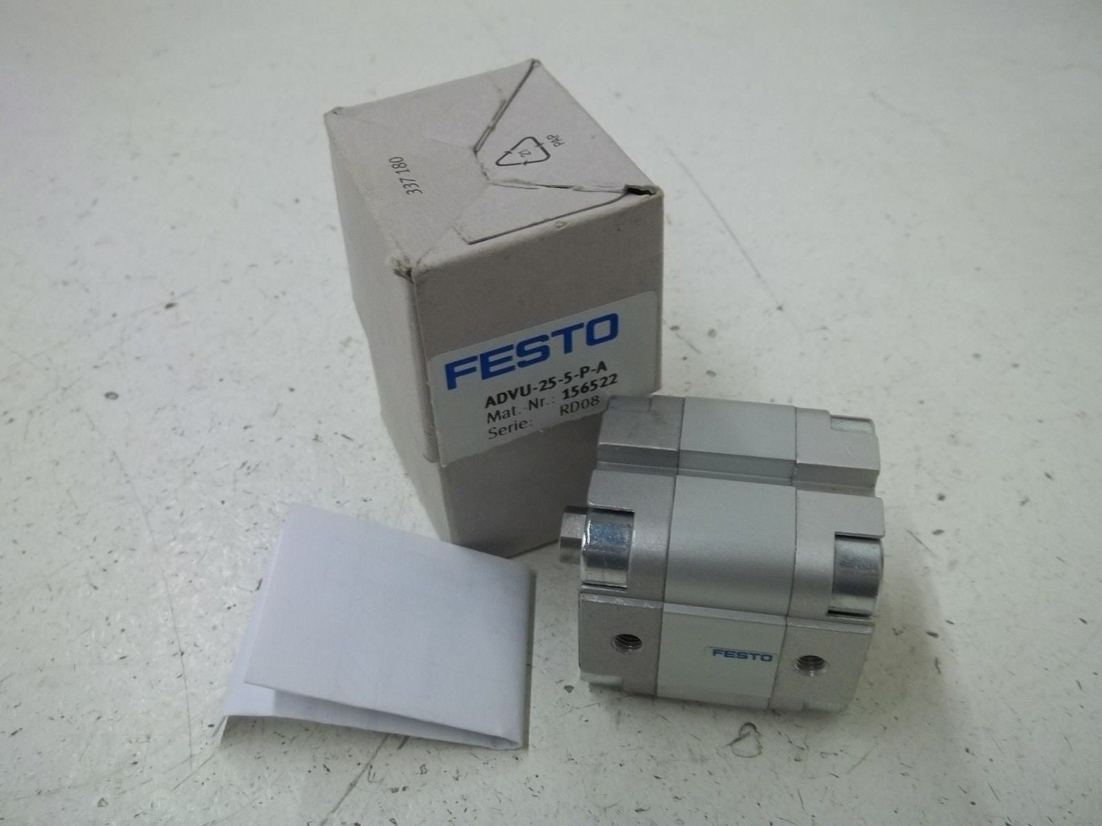 FESTO ADVU-25-5-P-A SHORT-STROKE CYLINDER *NEW IN BOX*