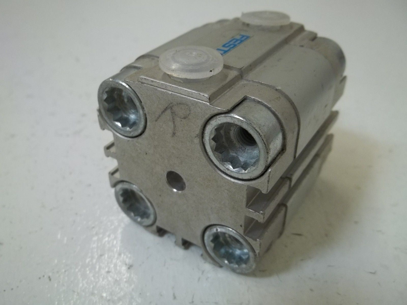 FESTO ADVU-32-10-A-PA PNEUMATIC CYLINDER *USED*