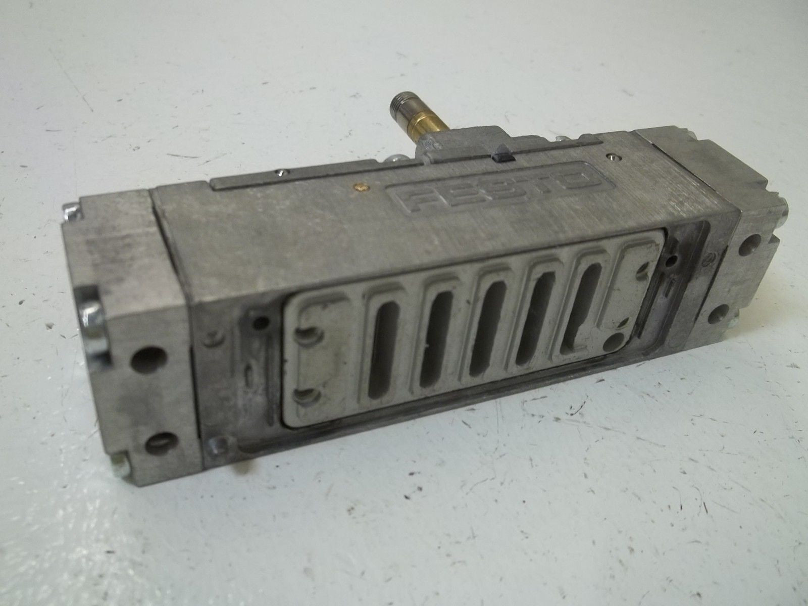 FESTO CM-5/2-1/4-FH SOLENOID VALVE *USED*