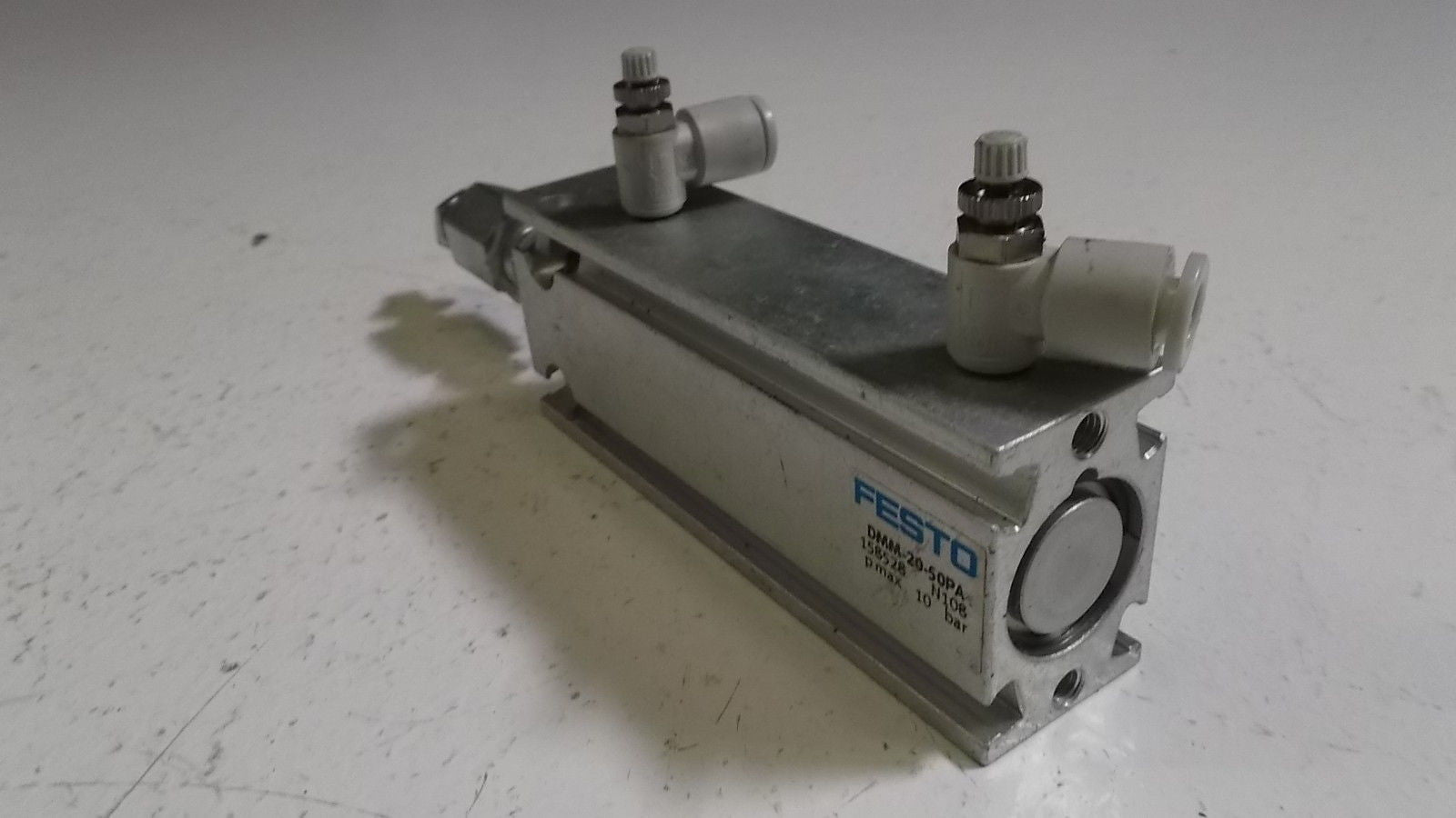 FESTO COMPACT CYLINDER DMM-20-50PA *USED*