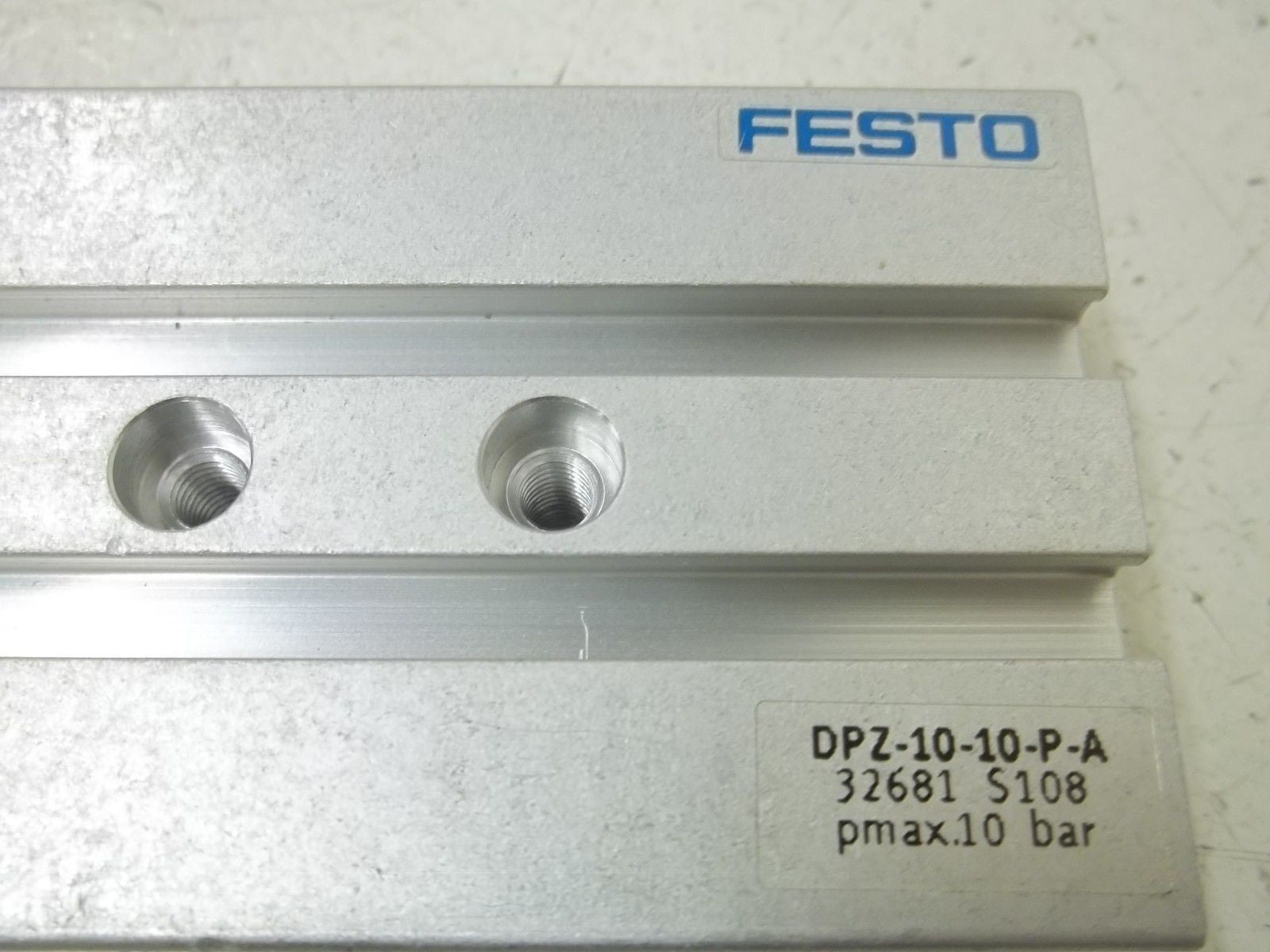 FESTO DPZ-10-10-P-A TWIN PISTOL PNEUMATIC CYLINDER *USED*