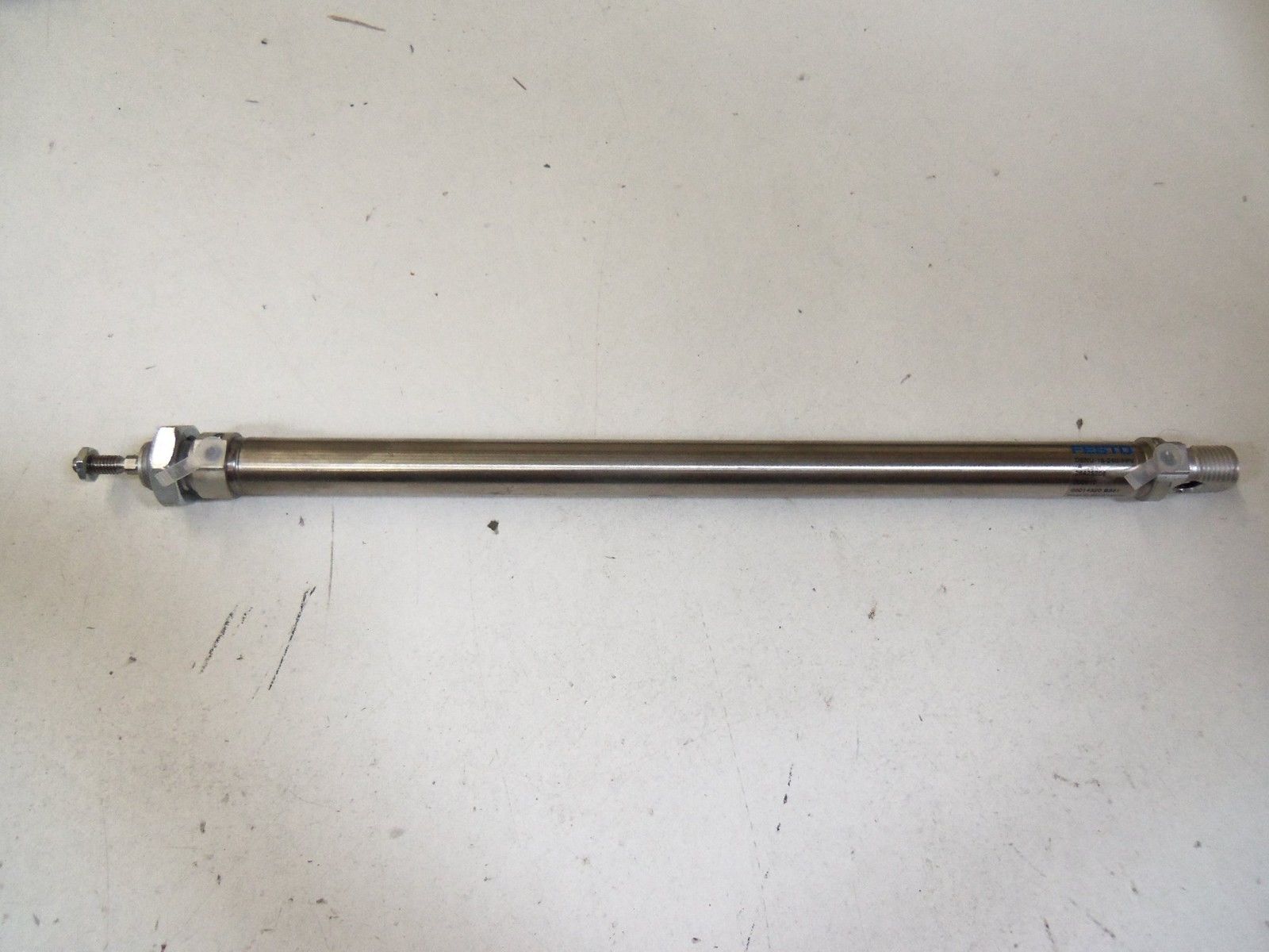 FESTO DSNU-16-240-PPV-A PNEUMATIC CYLINDER *NEW NO BOX*