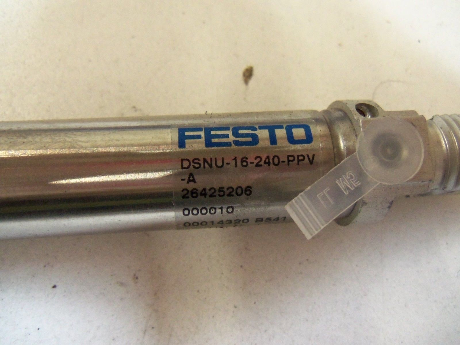 FESTO DSNU-16-240-PPV-A PNEUMATIC CYLINDER *NEW NO BOX*