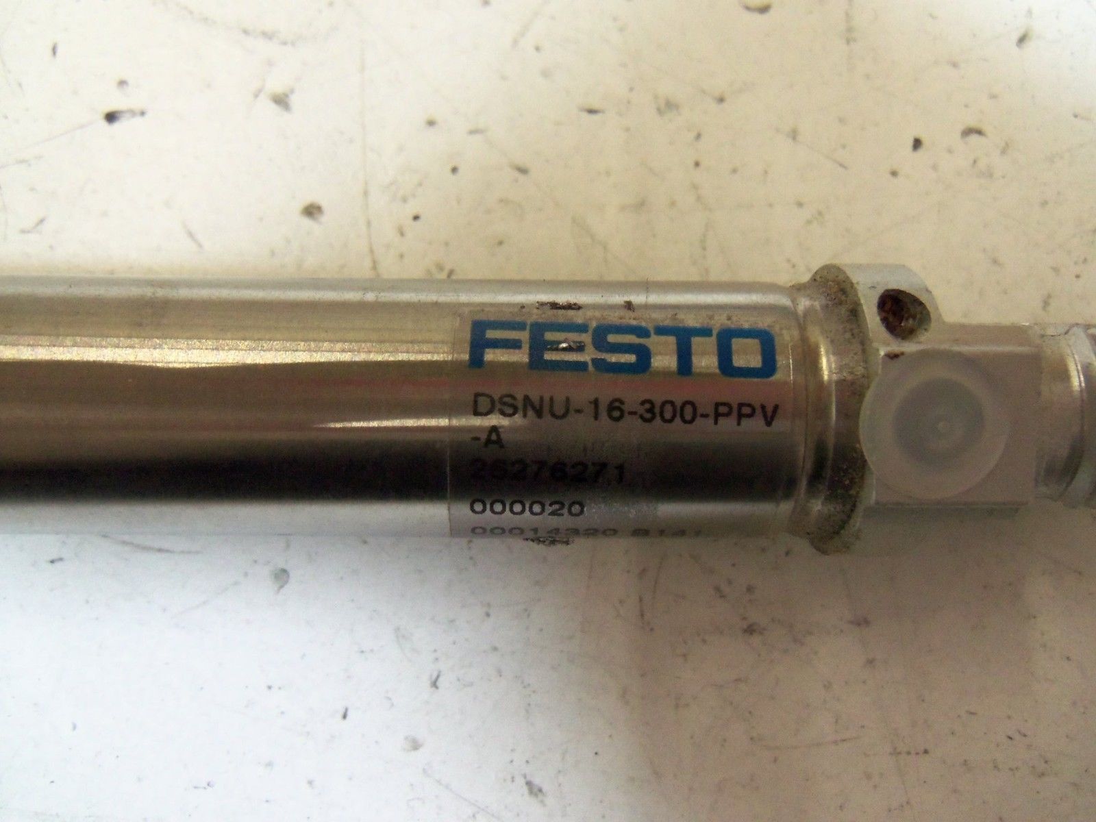 FESTO DSNU-16-300-PPV-A PNEUMATIC CYLINDER 24202894 *NEW NO BOX*