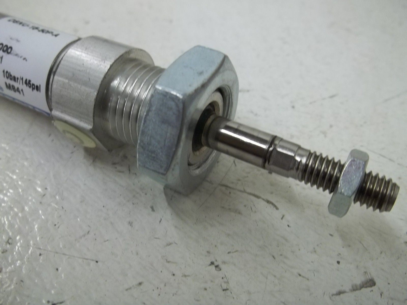 FESTO DSNU-16-50-P-A PNEUMATIC CYLINDER *USED*