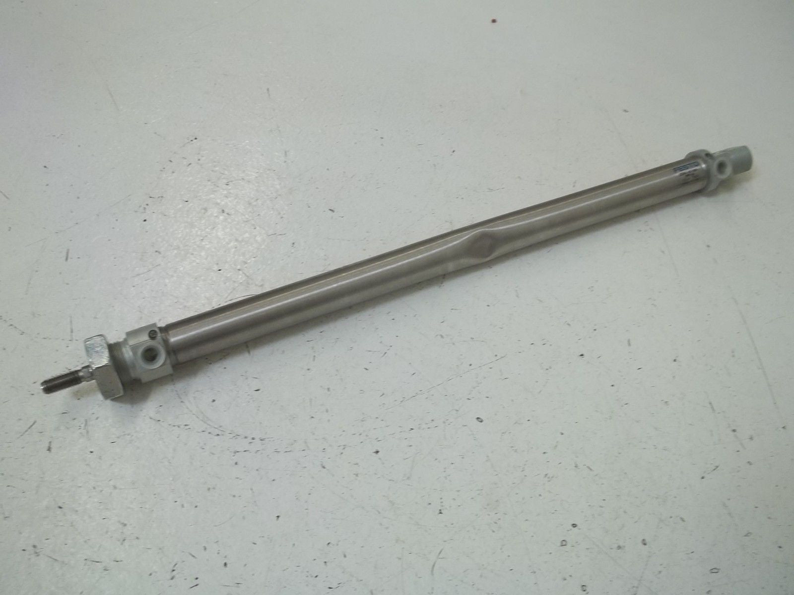 FESTO DSNU-20-300-PPV-A PNEUMATIC CYLINDER (AS PICTURED) *USED*