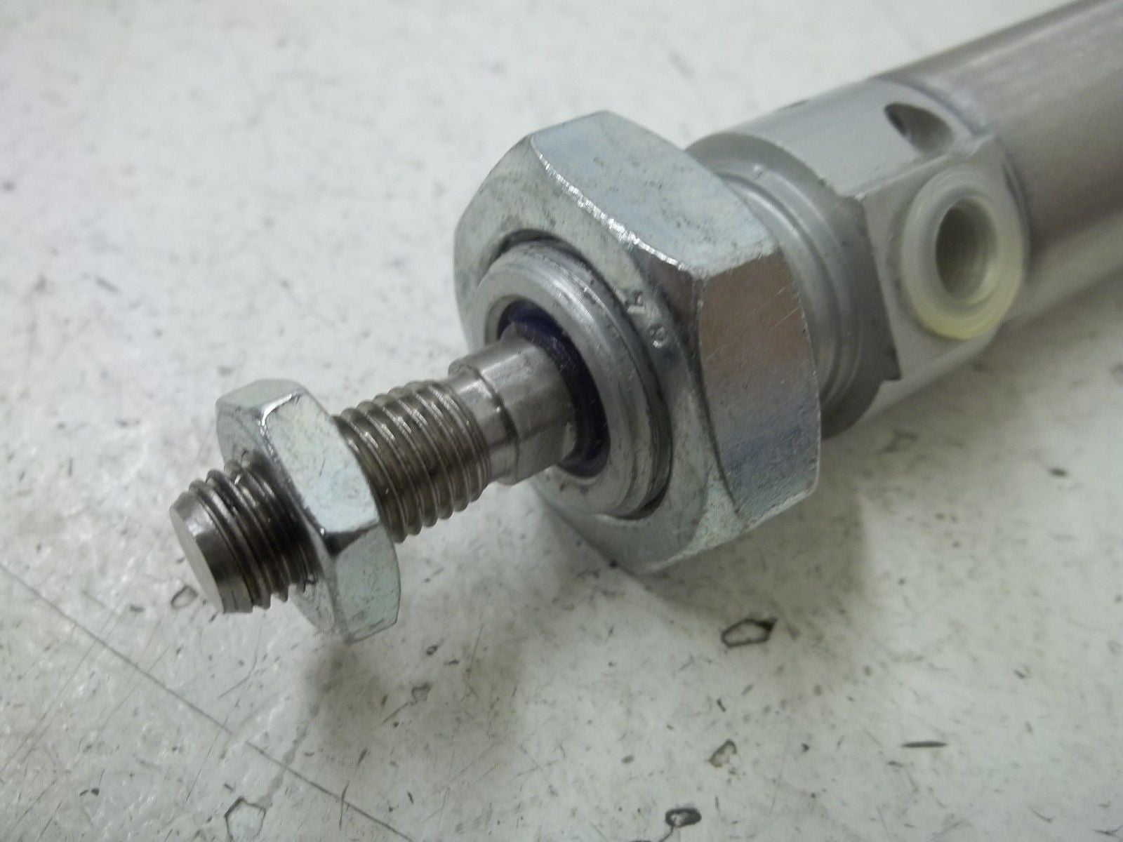 FESTO DSNU-25-80-PPV-A PNEUMATIC CYLINDER *USED*