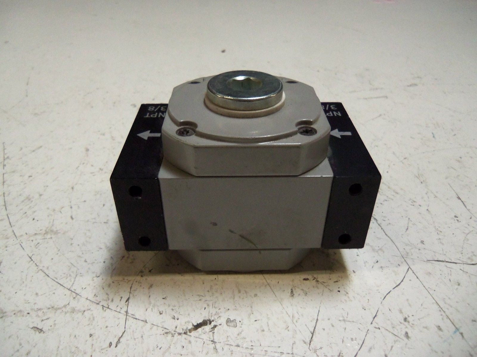 FESTO FRM-D-MIDI DISTRIBUTION BLOCK  *USED*